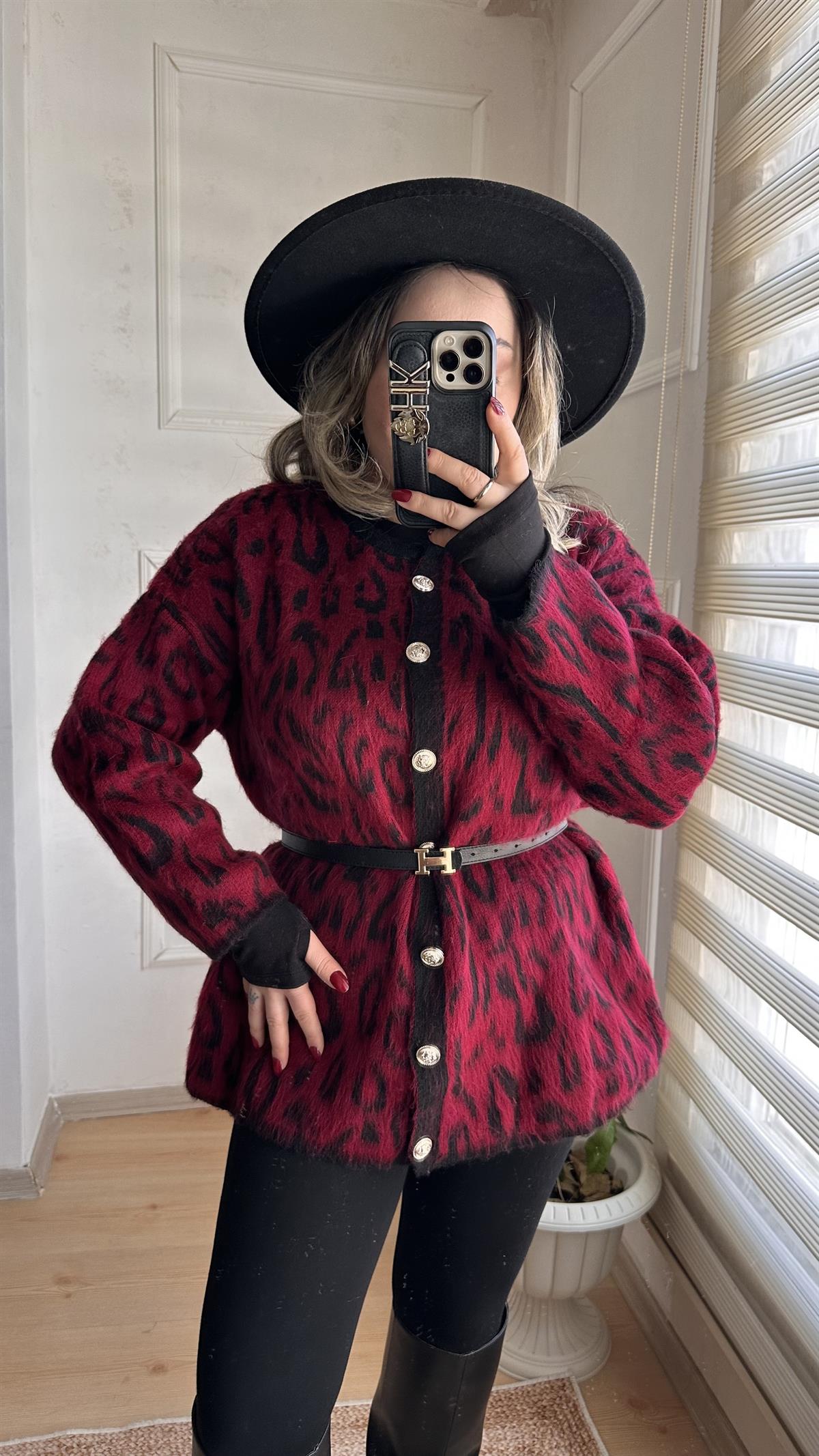 GOLD DÜĞMELİ LEOPAR DESEN HIRKA BORDO