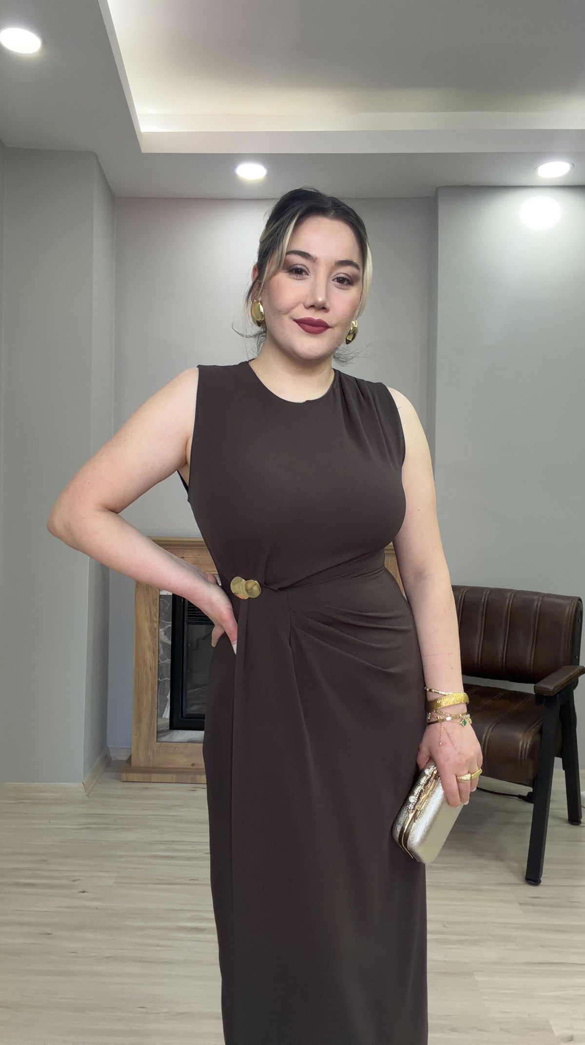 GOLD TOKALI DRAPELİ ELBİSE KAHVE