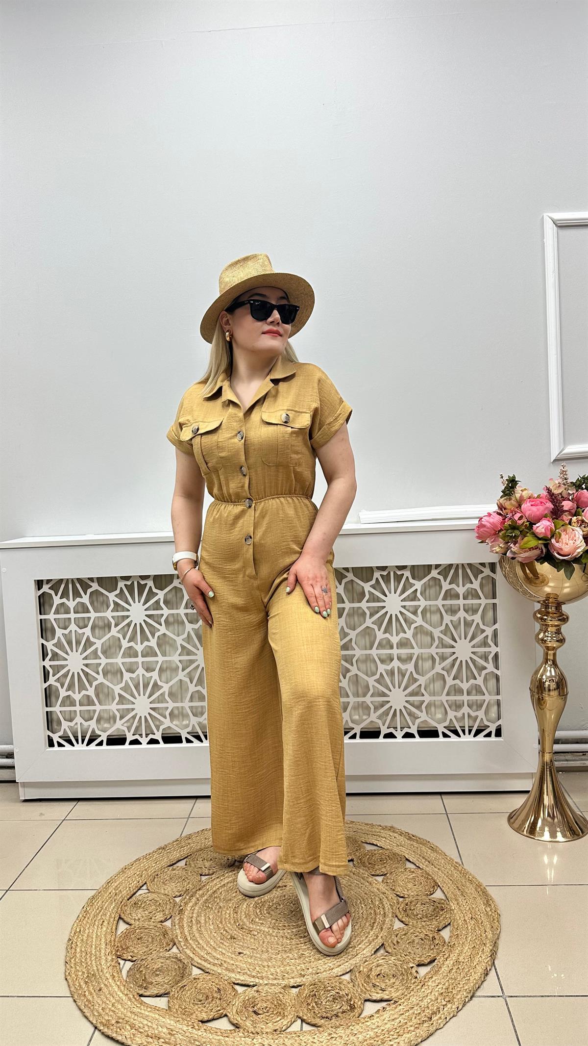 Gömlek Yaka Beli Lastikli Kemik Düğme Detaylı Tulum Camel