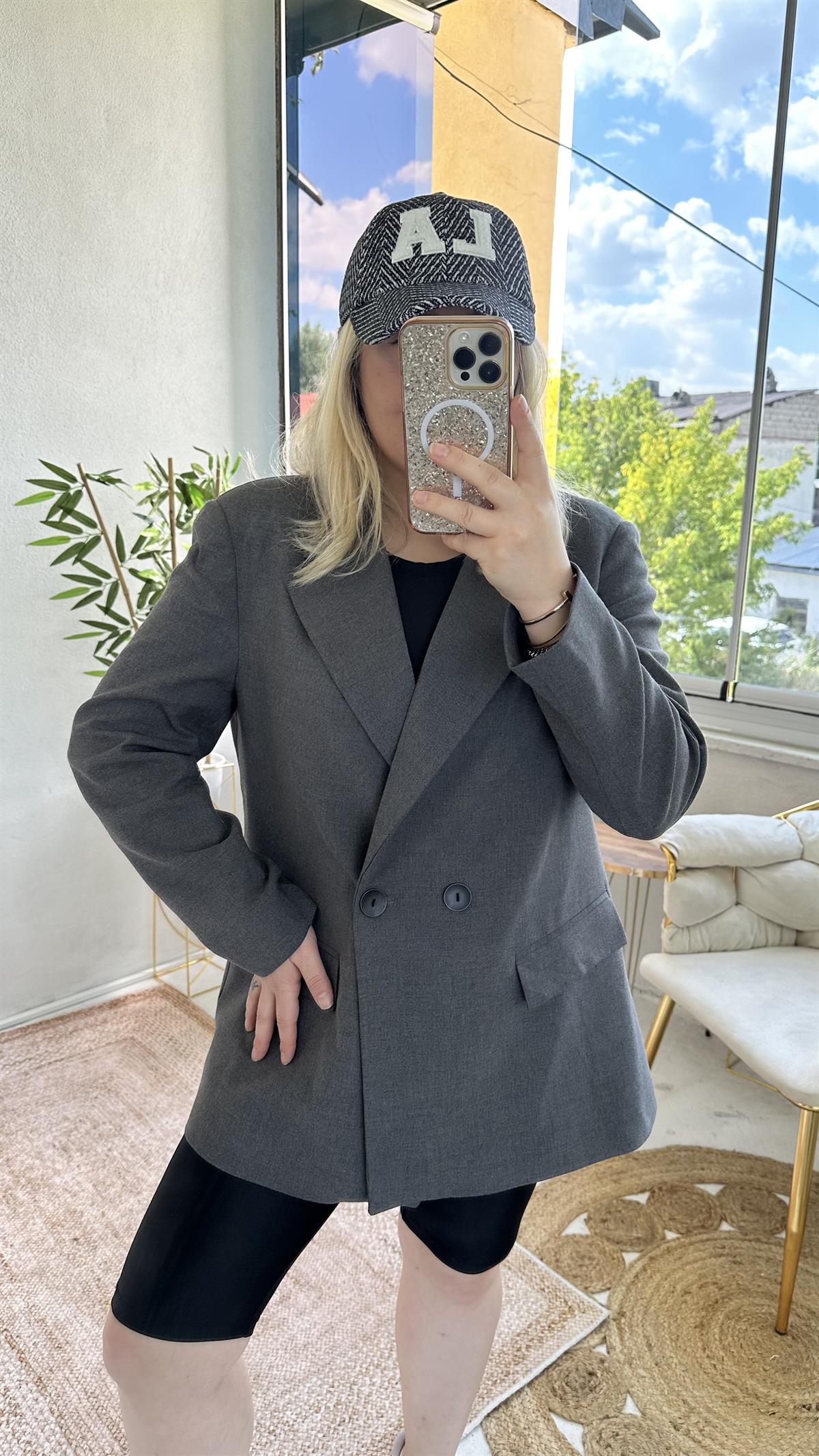 Gri Düğmeli Blazer Ceket