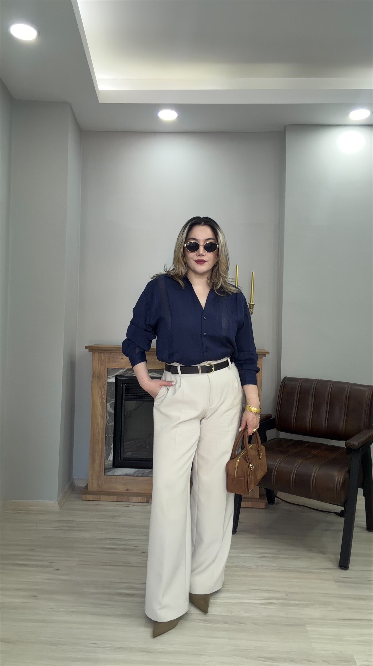 İŞLEME DETAYLI GÖMLEK LACİVERT
