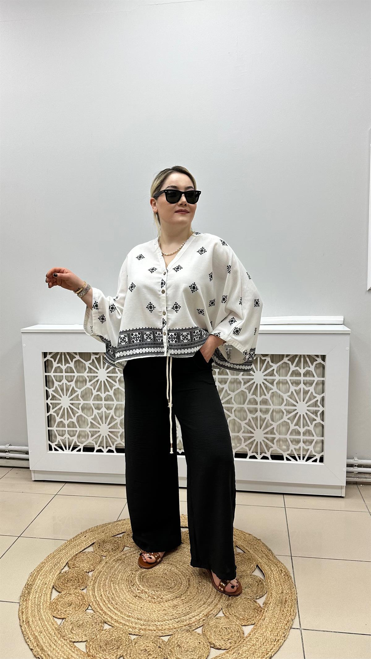 İşlemeli Keten Bolero Gömlek