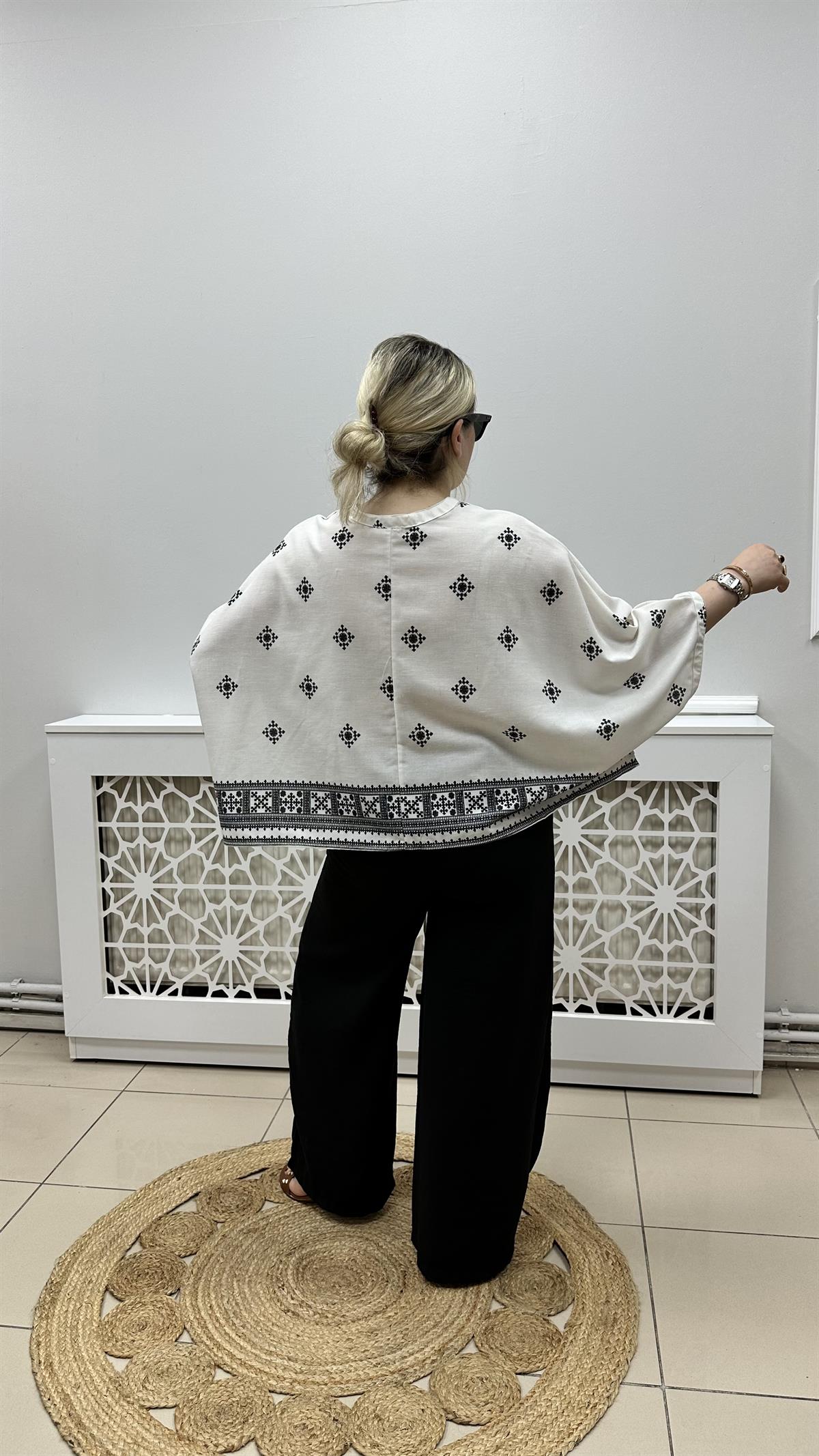 İşlemeli Keten Bolero Gömlek