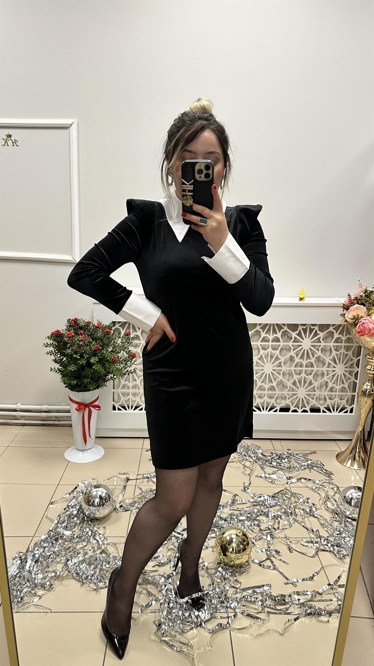 Kadife Yaka detaylı elbise