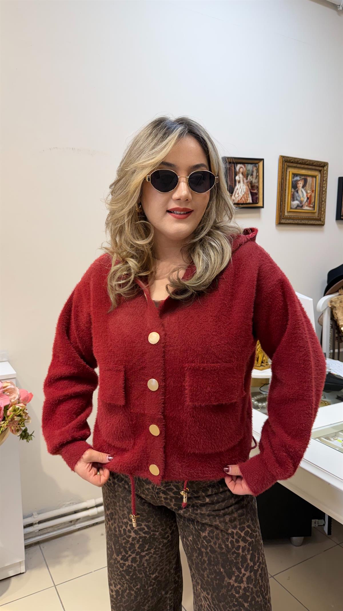 KAPÜŞONLU ANGORA DÜĞMELİ HIRKA BORDO