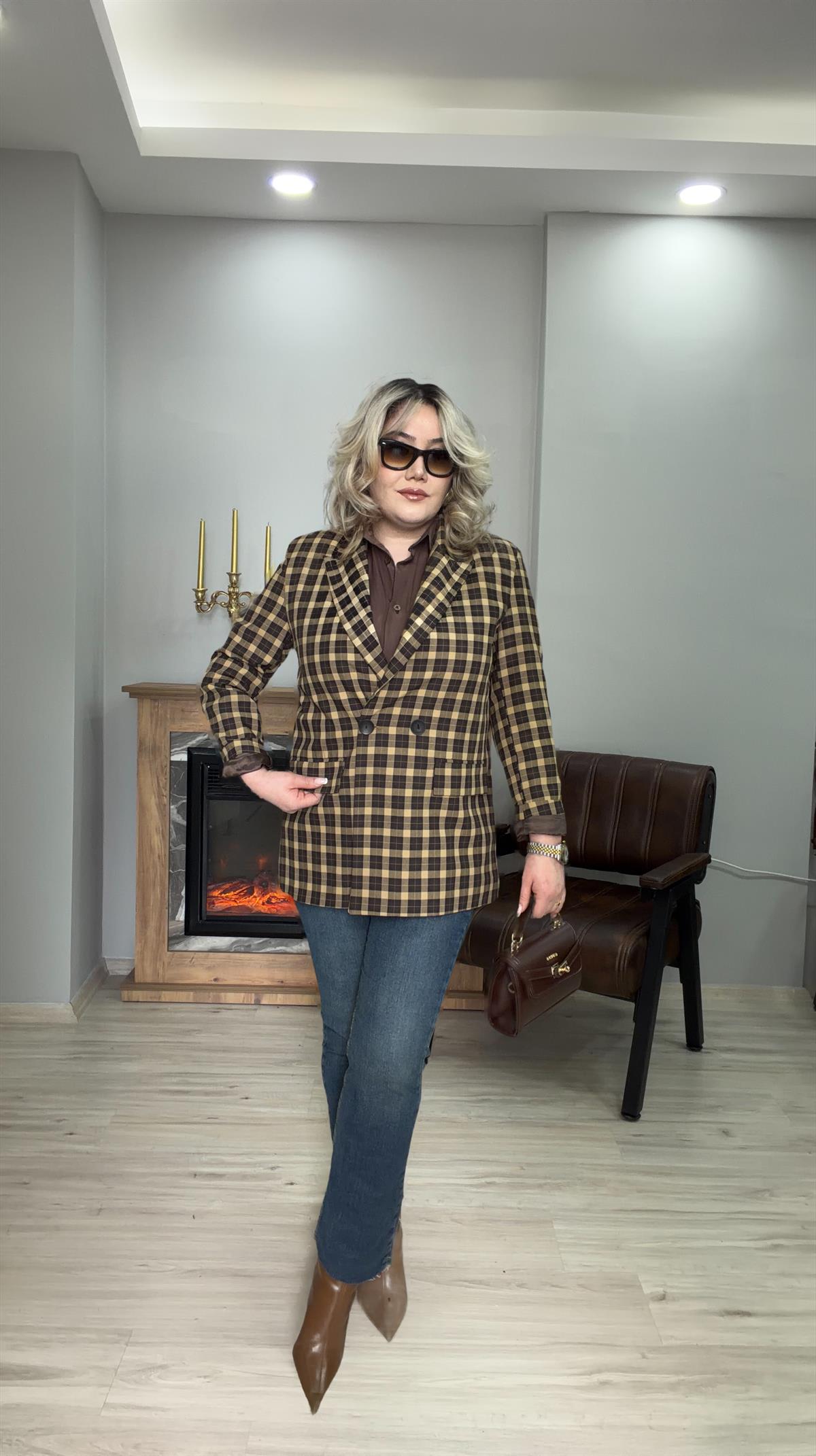 KARE DESENLİ ÇİFT DÜĞMELİ BLAZER CEKET