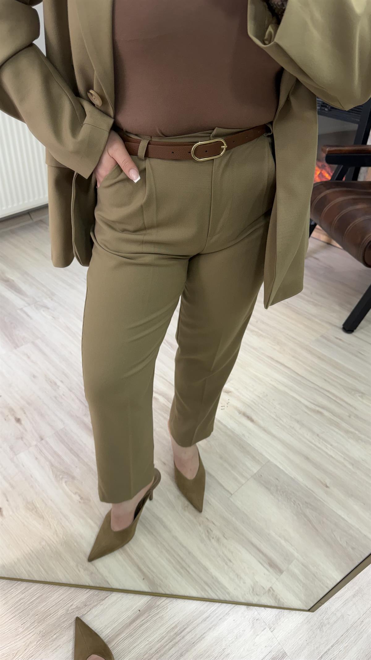 KEMERLİ CAMEL PANTOLON 