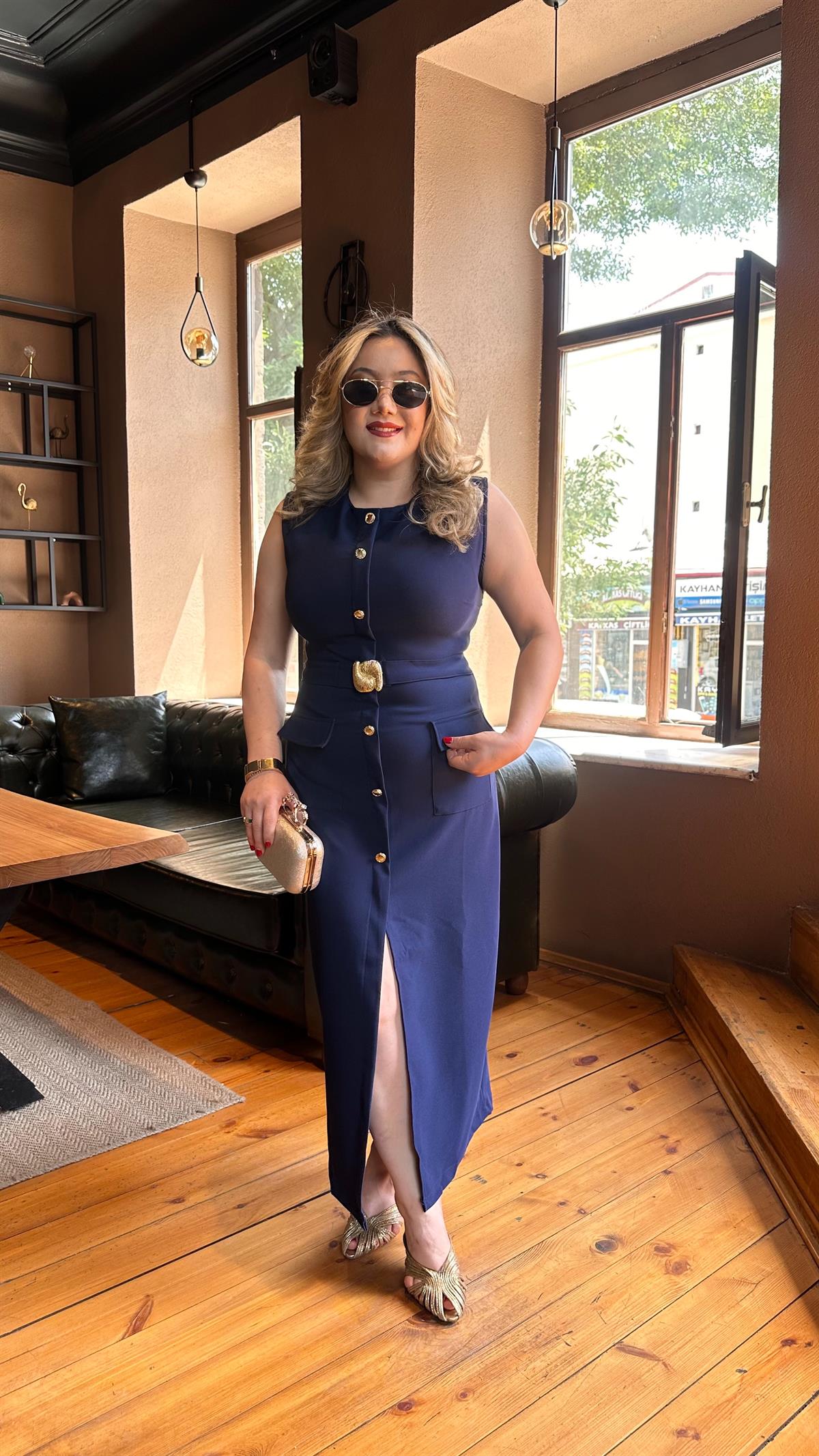 KEMERLİ MİDİ GOLD DÜĞMELİ KREP ELBİSE LACİVERT