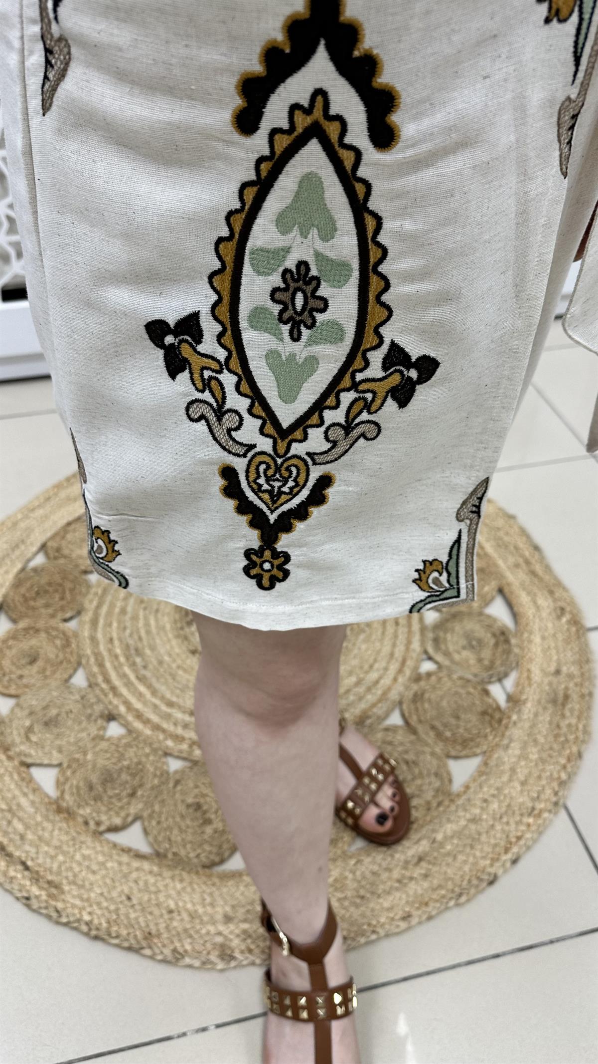 Keten Motif İşlemeli Şort Etek