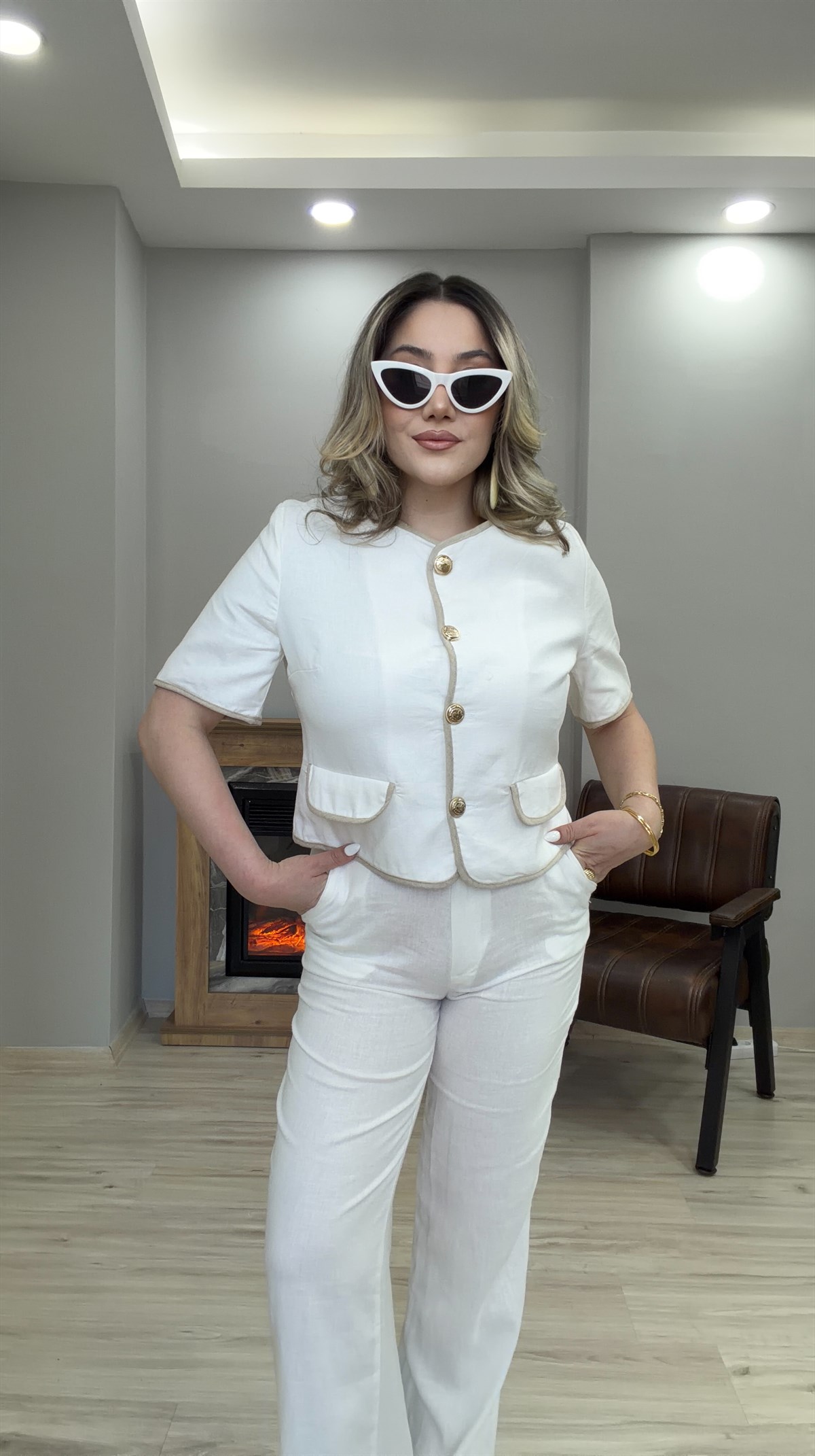 KISA KOL CEKETLİ KETEN TAKIM EKRU