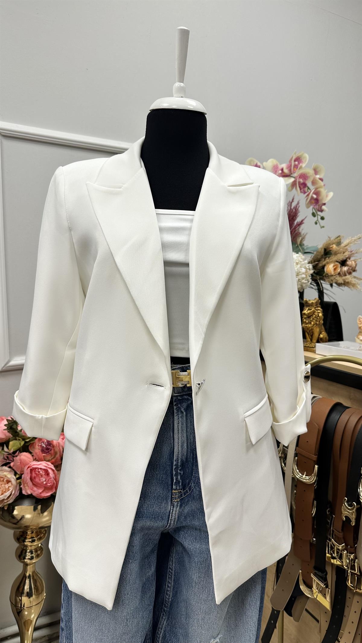 KOL DÜĞME DETAYLI BLAZER CEKET BEYAZ