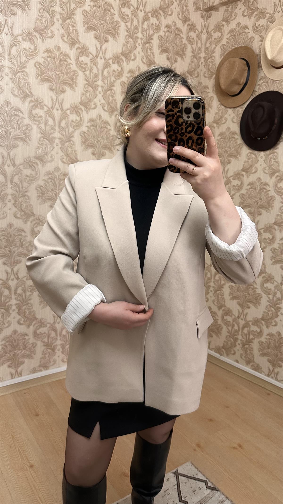 KOL KATLAMALI BLAZER CEKET TAŞ