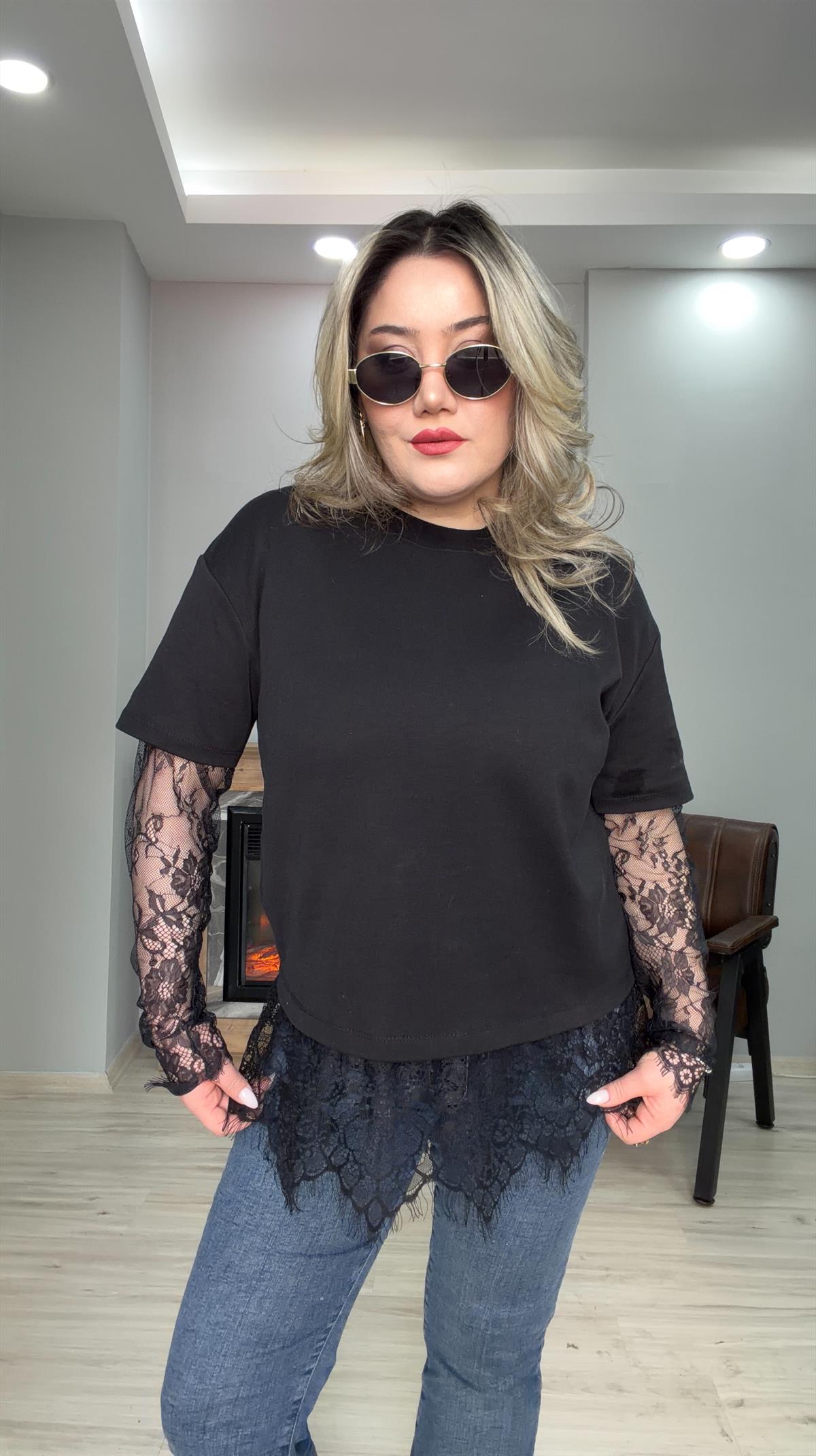 KOLLARI DANTELLİ BASIC TİŞÖRT SİYAH  