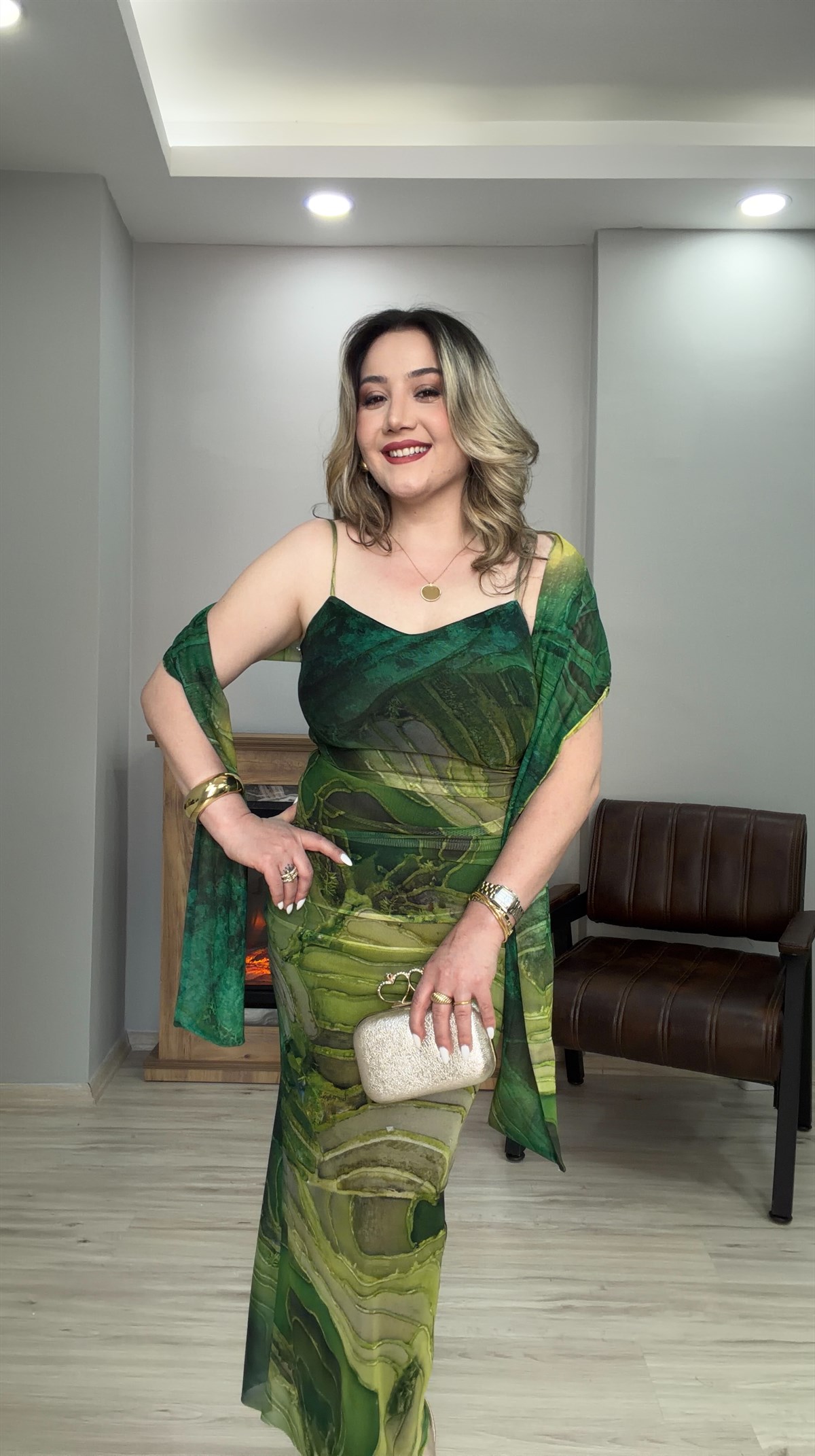 ŞAL DETAYLI ASKILI ELBİSE YEŞİL