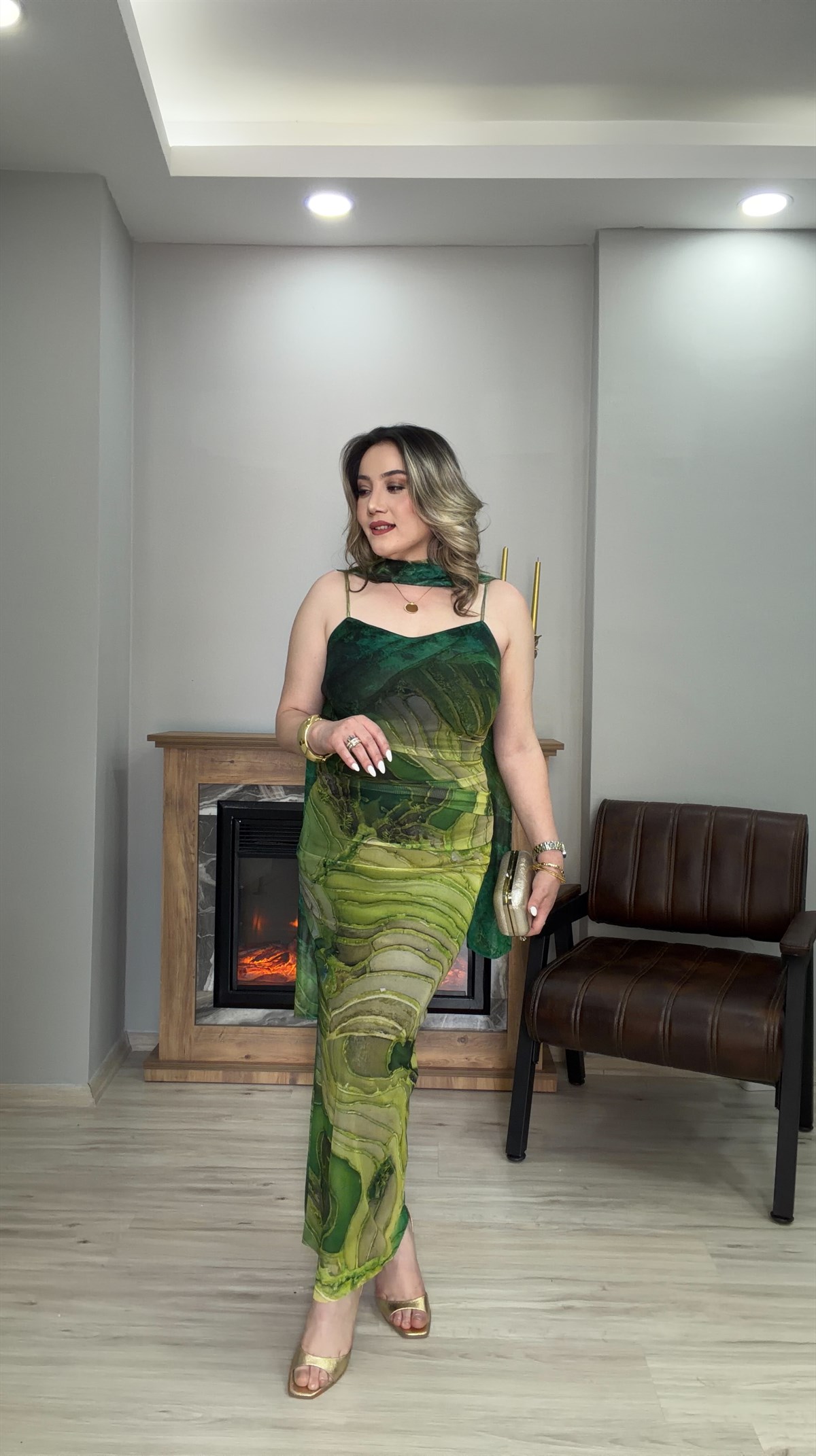 ŞAL DETAYLI ASKILI ELBİSE YEŞİL