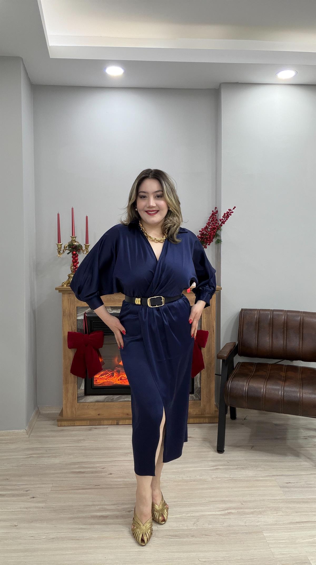 SATEN KRUVAZE KEMERLİ ELBİSE LACİVERT