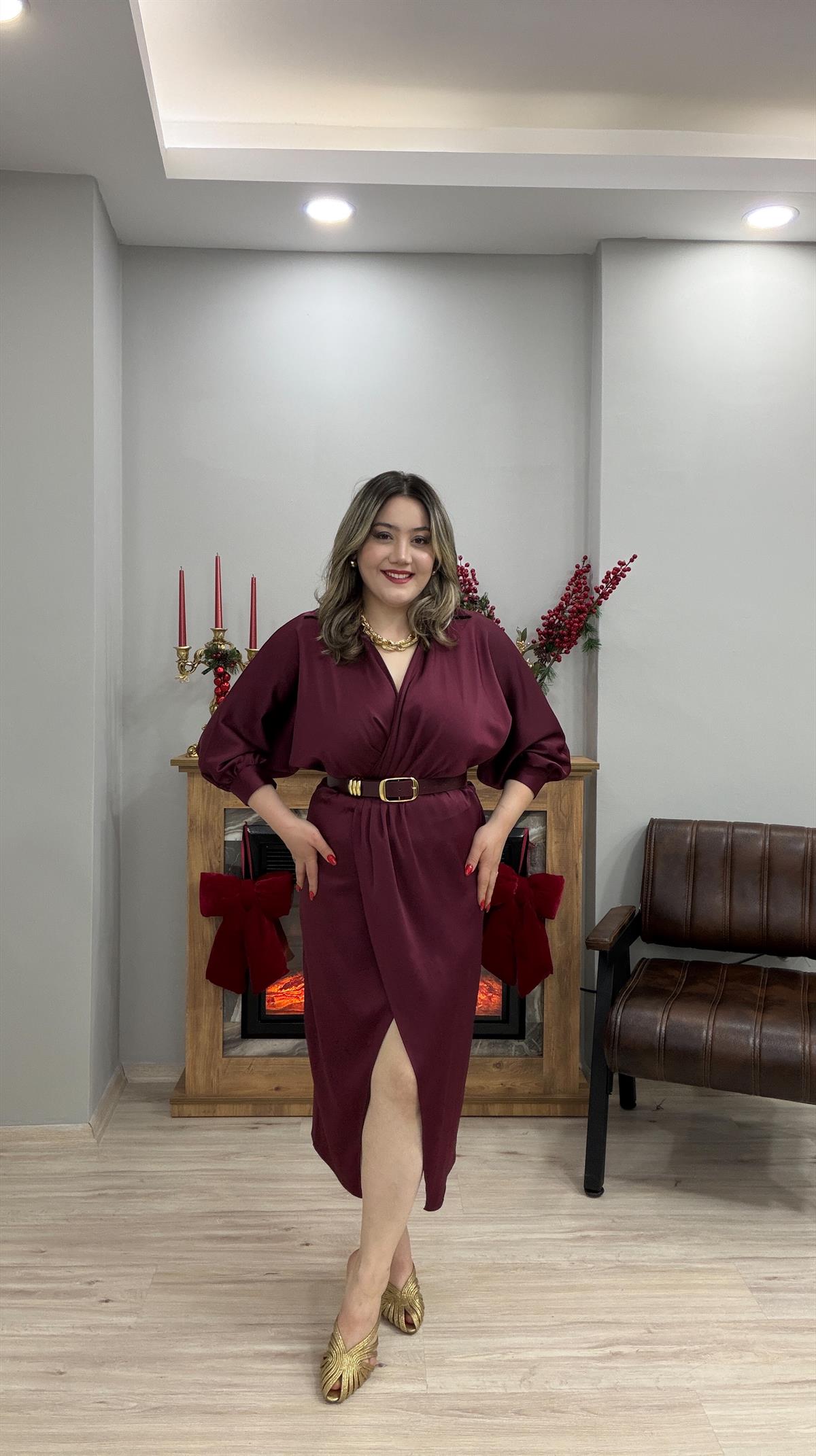 SATEN KRUVAZE KEMERLİ ELBİSE MÜRDÜM