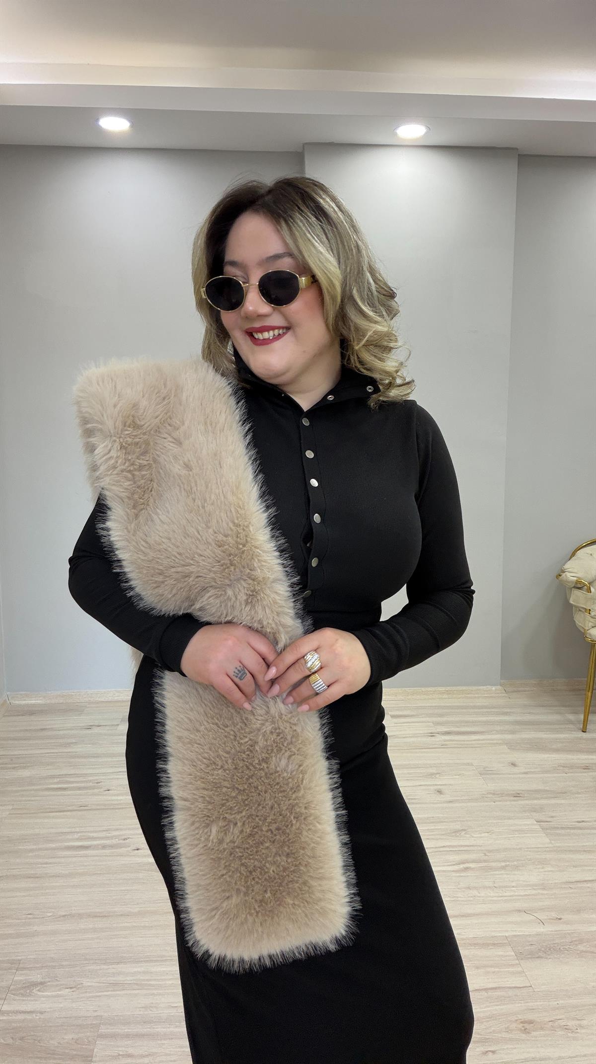 SUNİ KÜRK OTRİŞ ATKI TAŞ