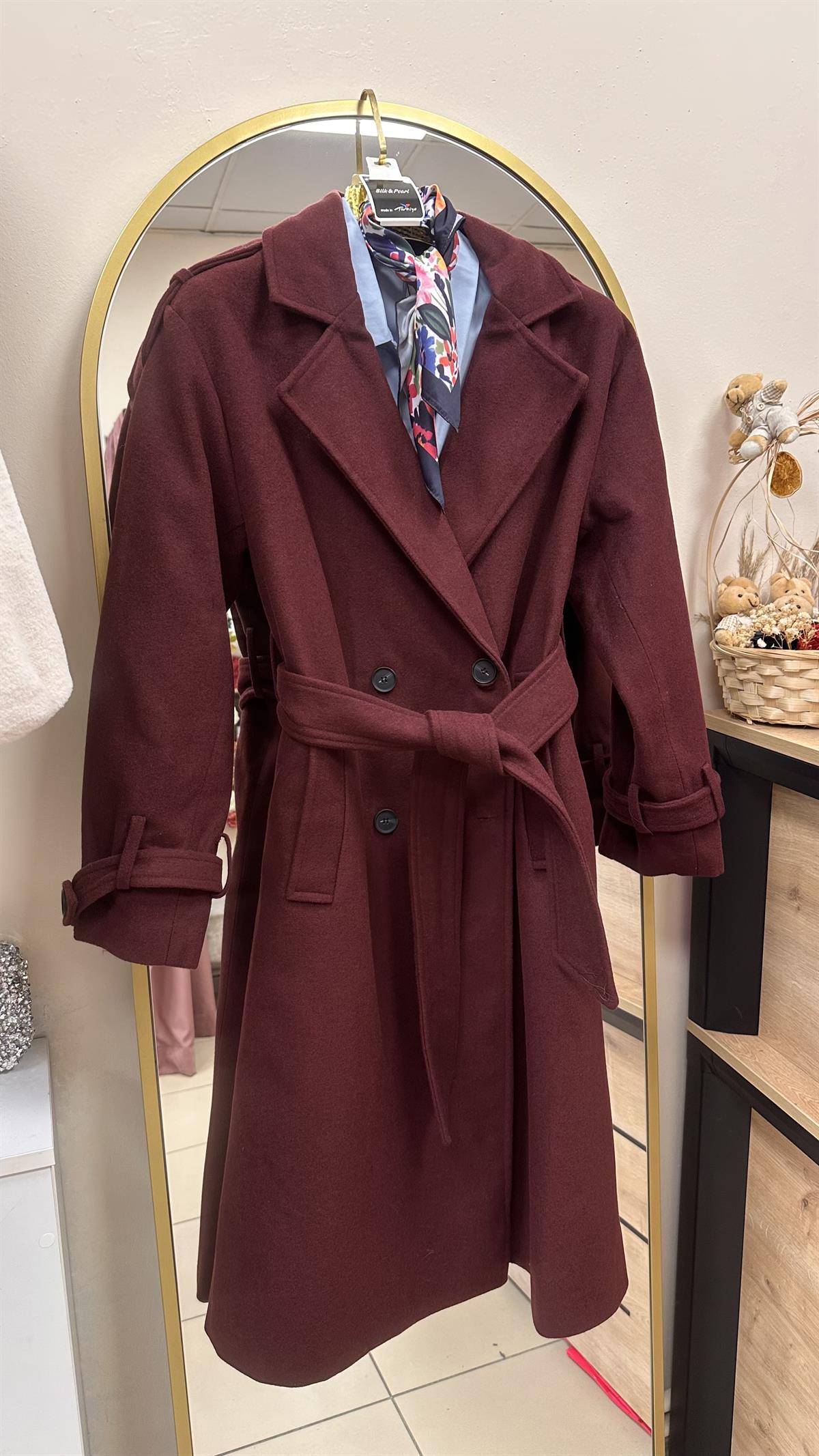 TRENÇ MODEL BELDEN KUŞAKLI KAŞE KABAN BORDO