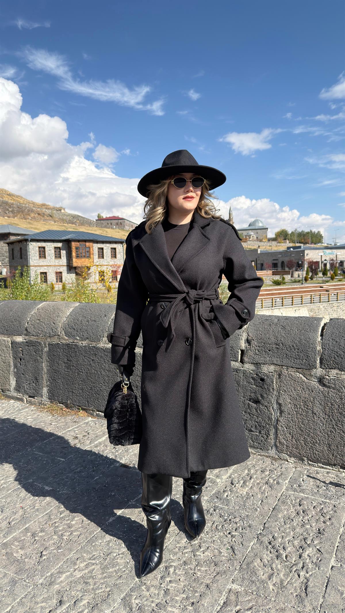 TRENÇ MODEL BELDEN KUŞAKLI KAŞE KABAN SİYAH  