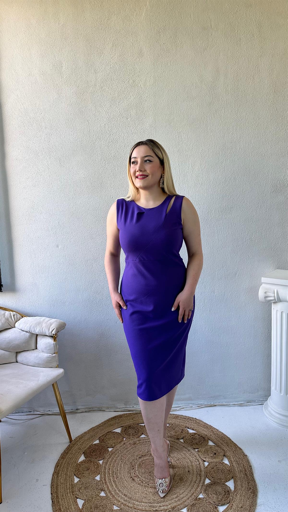 Yaka Pencere Detaylı Midi Elbise Mor