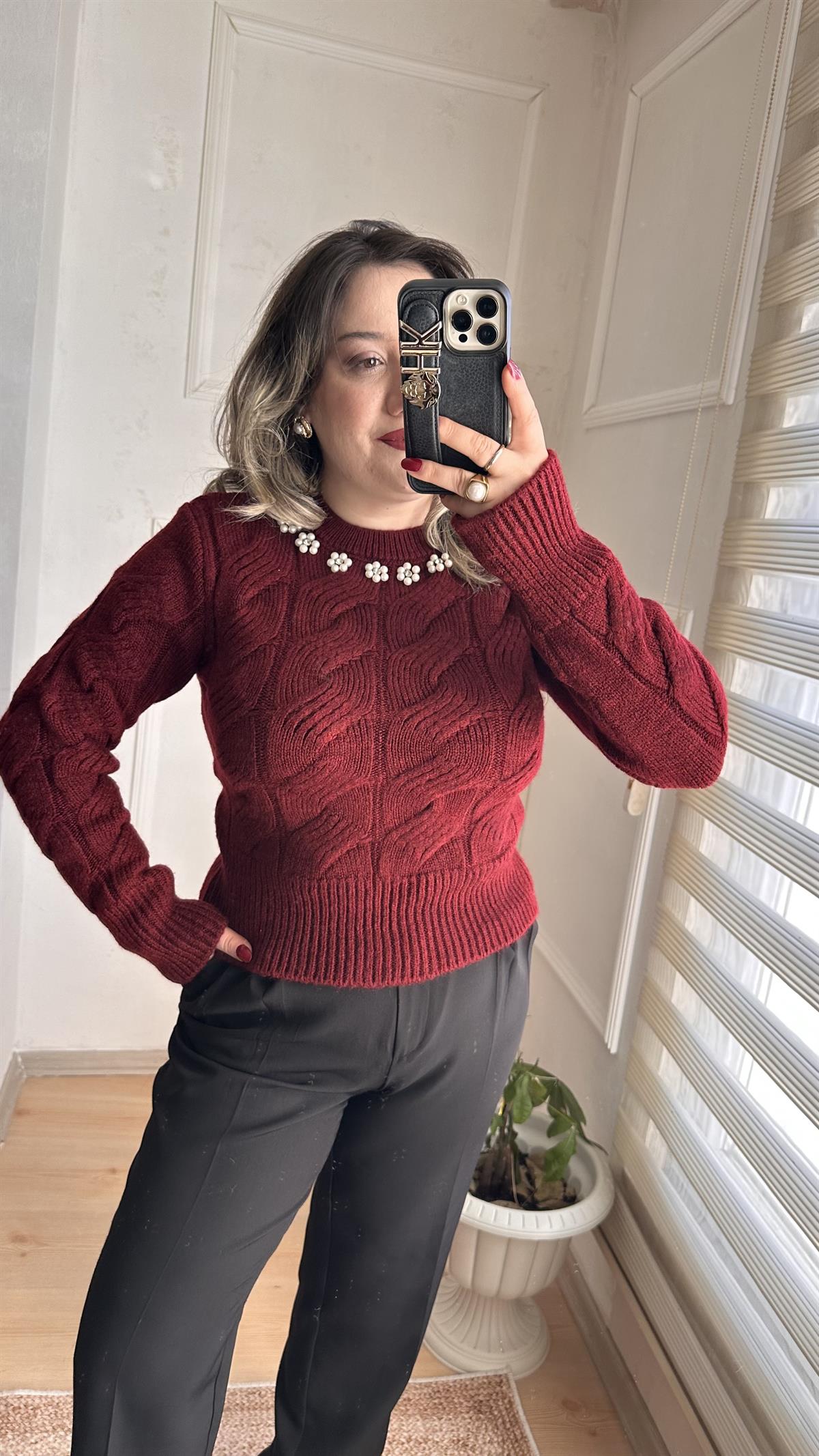 YAKASI TAŞLI ÖRGÜ DESEN KAZAK BORDO