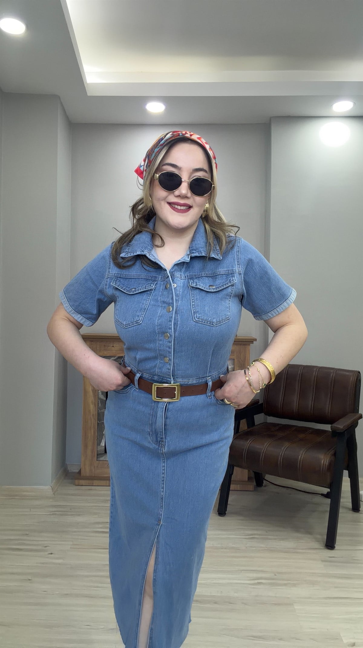 YIRTMAÇLI LİKRALI KISA KOL JEAN ELBİSE