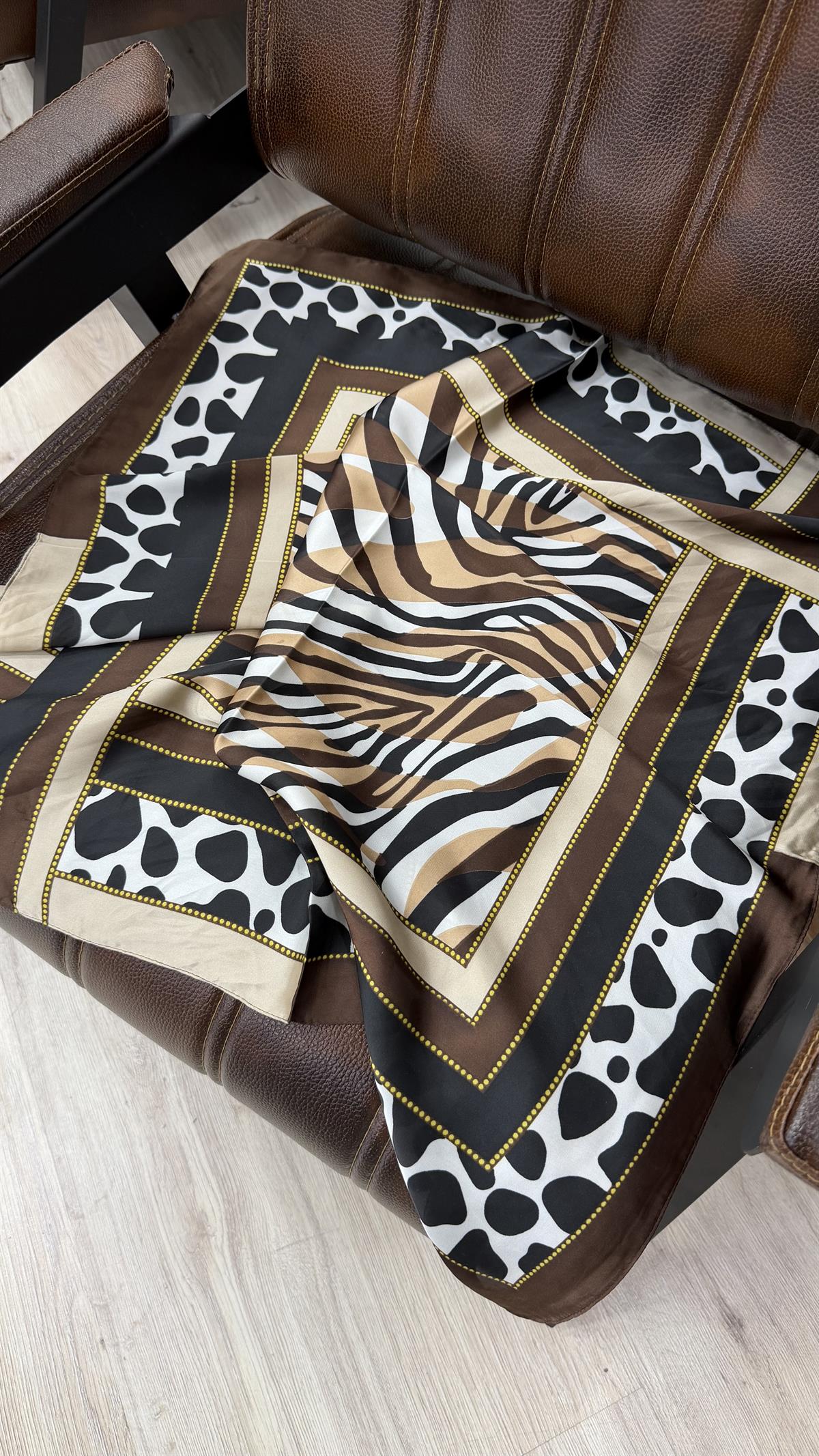ZEBRA DESEN KAHVE KARE ŞAL