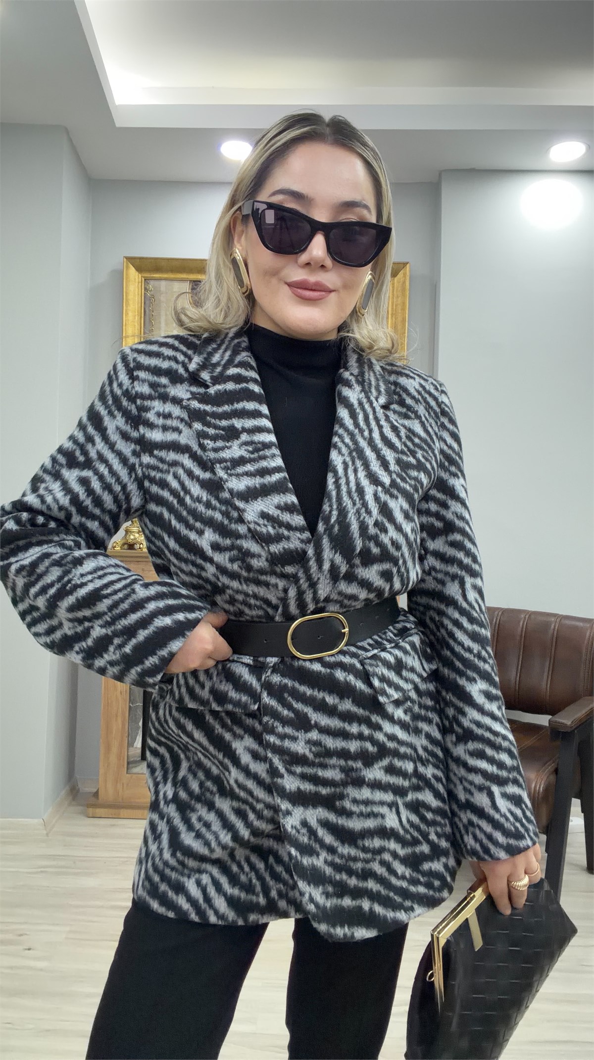 ZEBRA DESEN KEMERLİ KAŞE CEKET