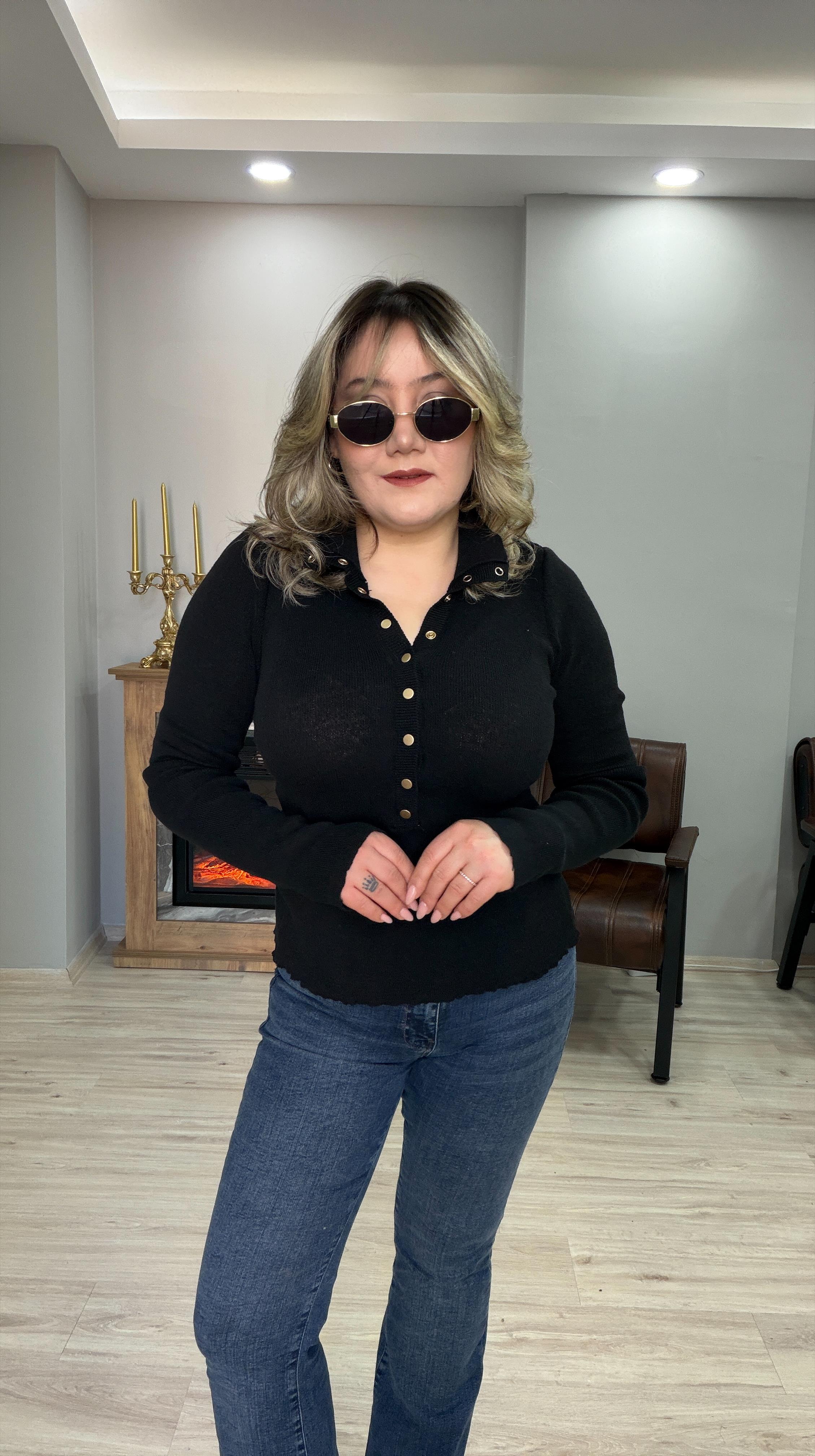 DİK YAKA ÇITÇIT DETAYLI TRİKO SİYAH