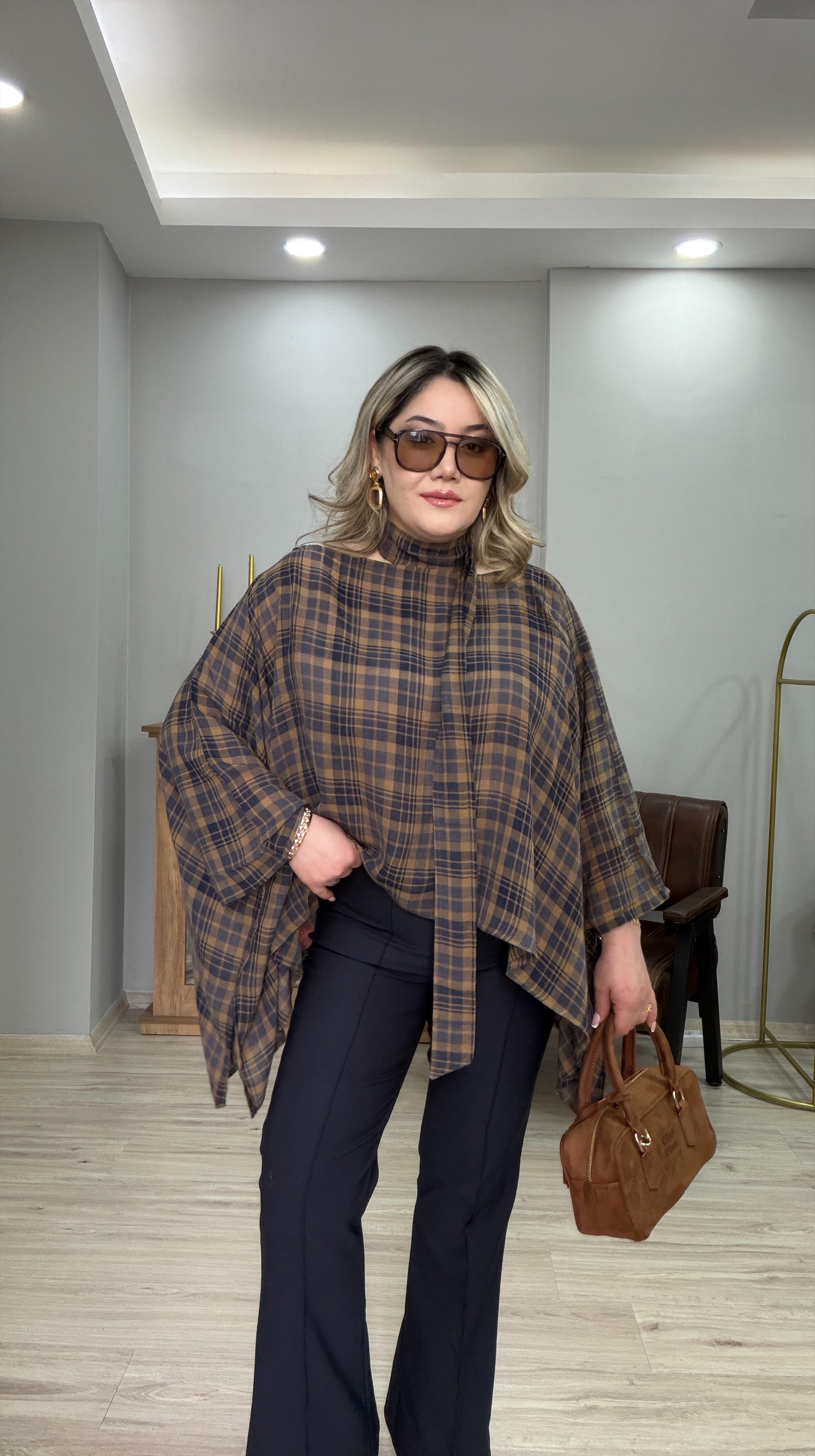 EKOSE DESEN FULARLI PANÇO BLUZ