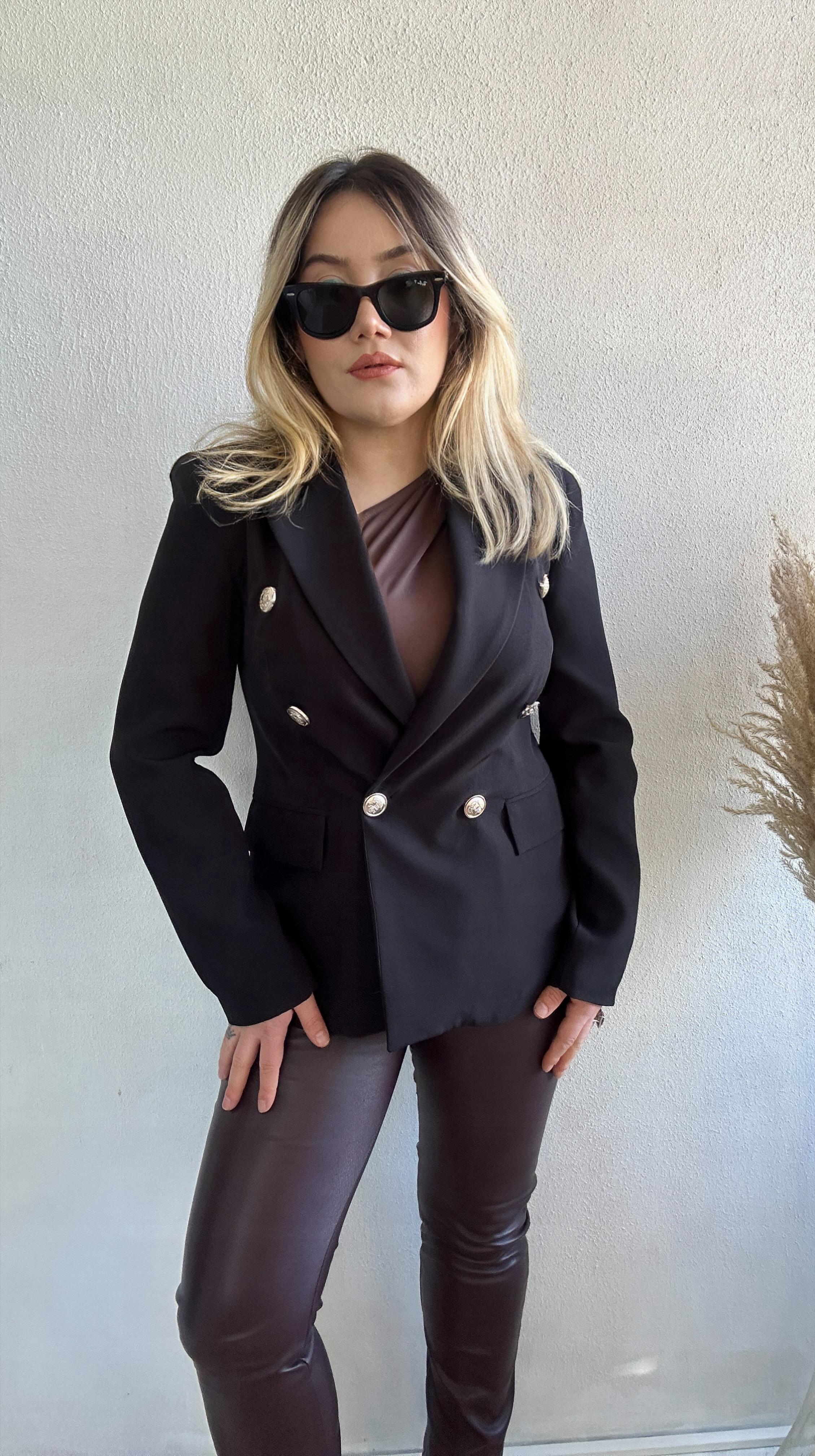 Gold düğmeli blazer ceket siyah
