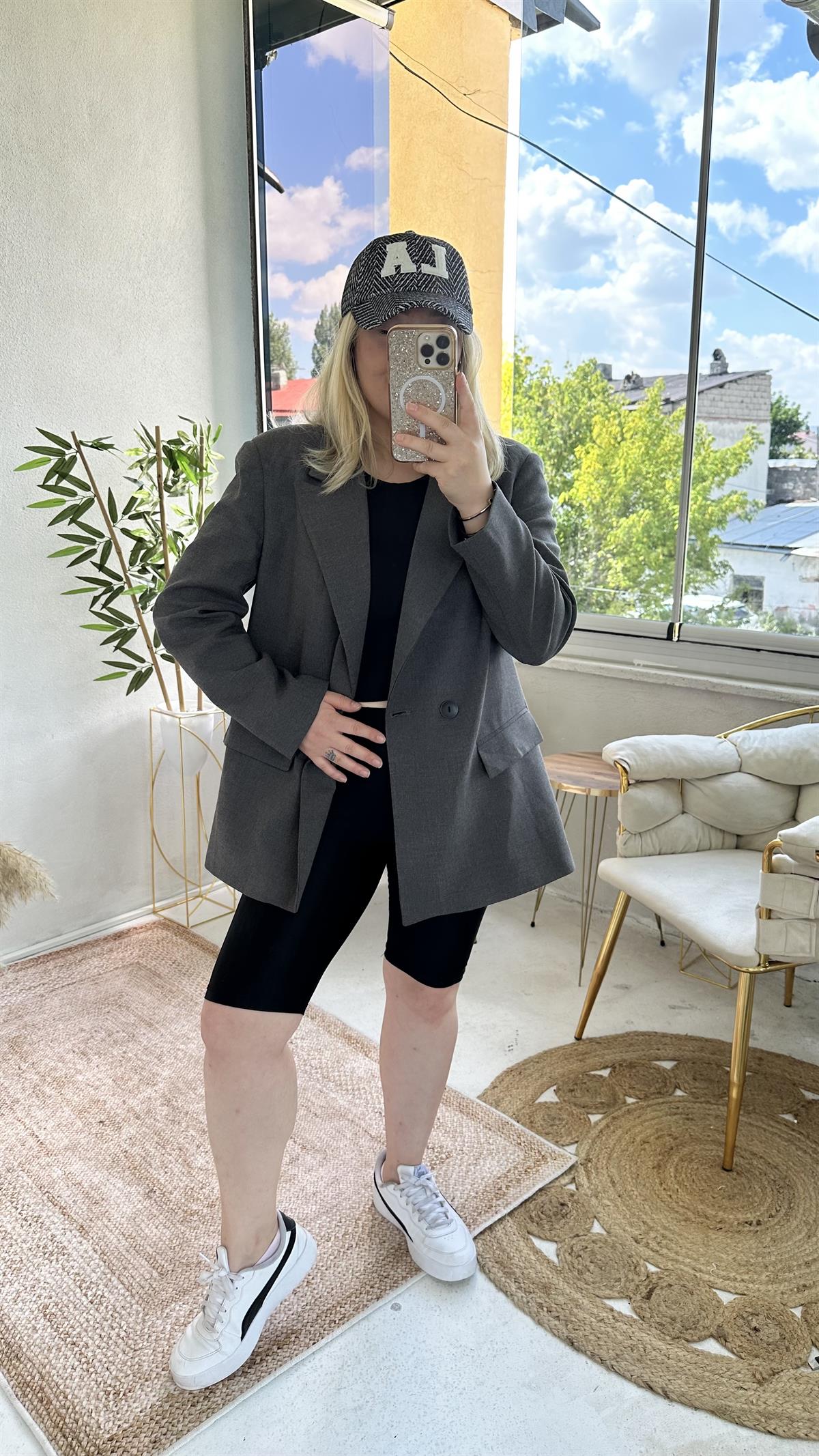 Gri Düğmeli Blazer Ceket