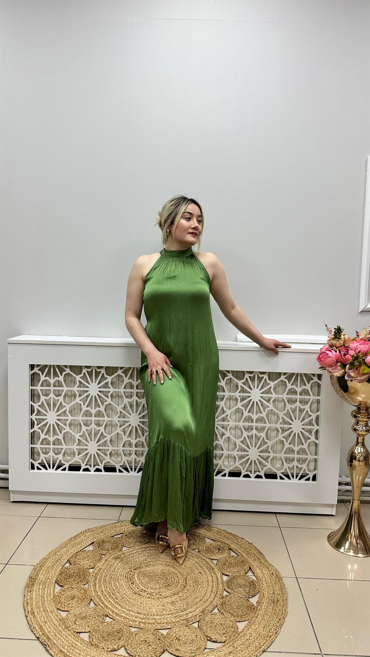 Halter Yaka Midi Elbise Çimen Yeşili