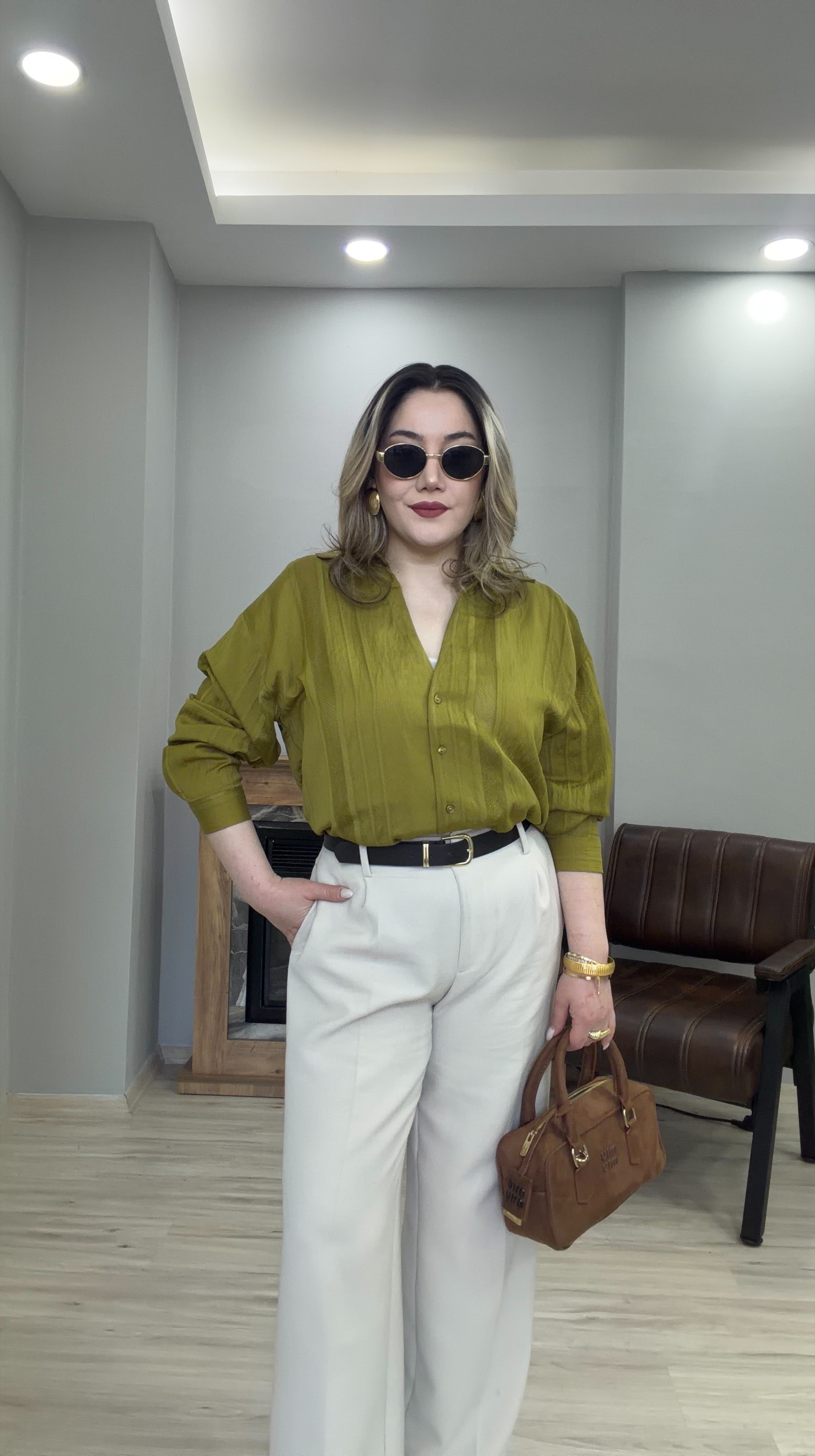 İŞLEME DETAYLI  GÖMLEK YAĞ YEŞİL