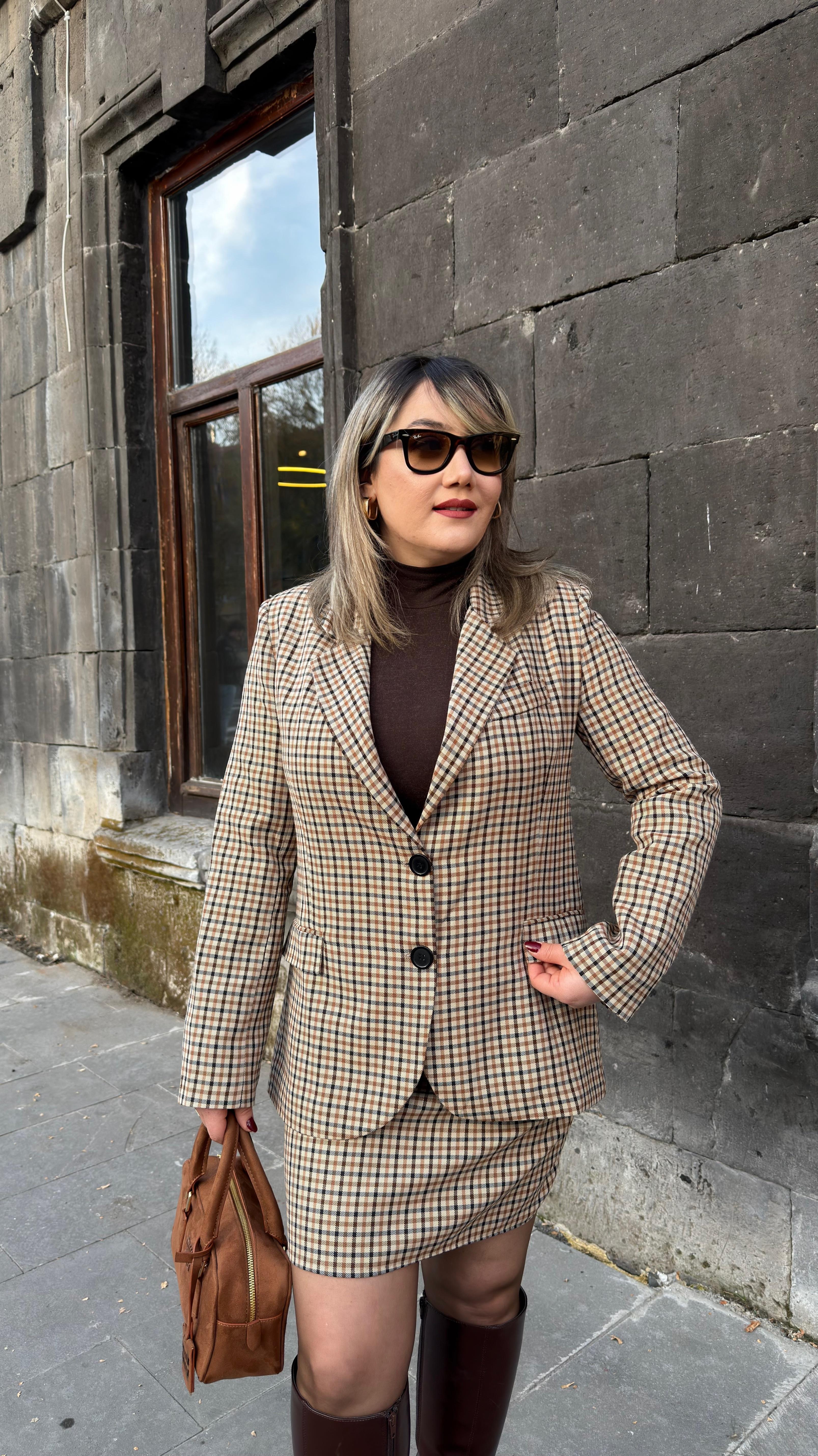 KARELİ DÜĞME DETAYLI BLAZER CEKET 