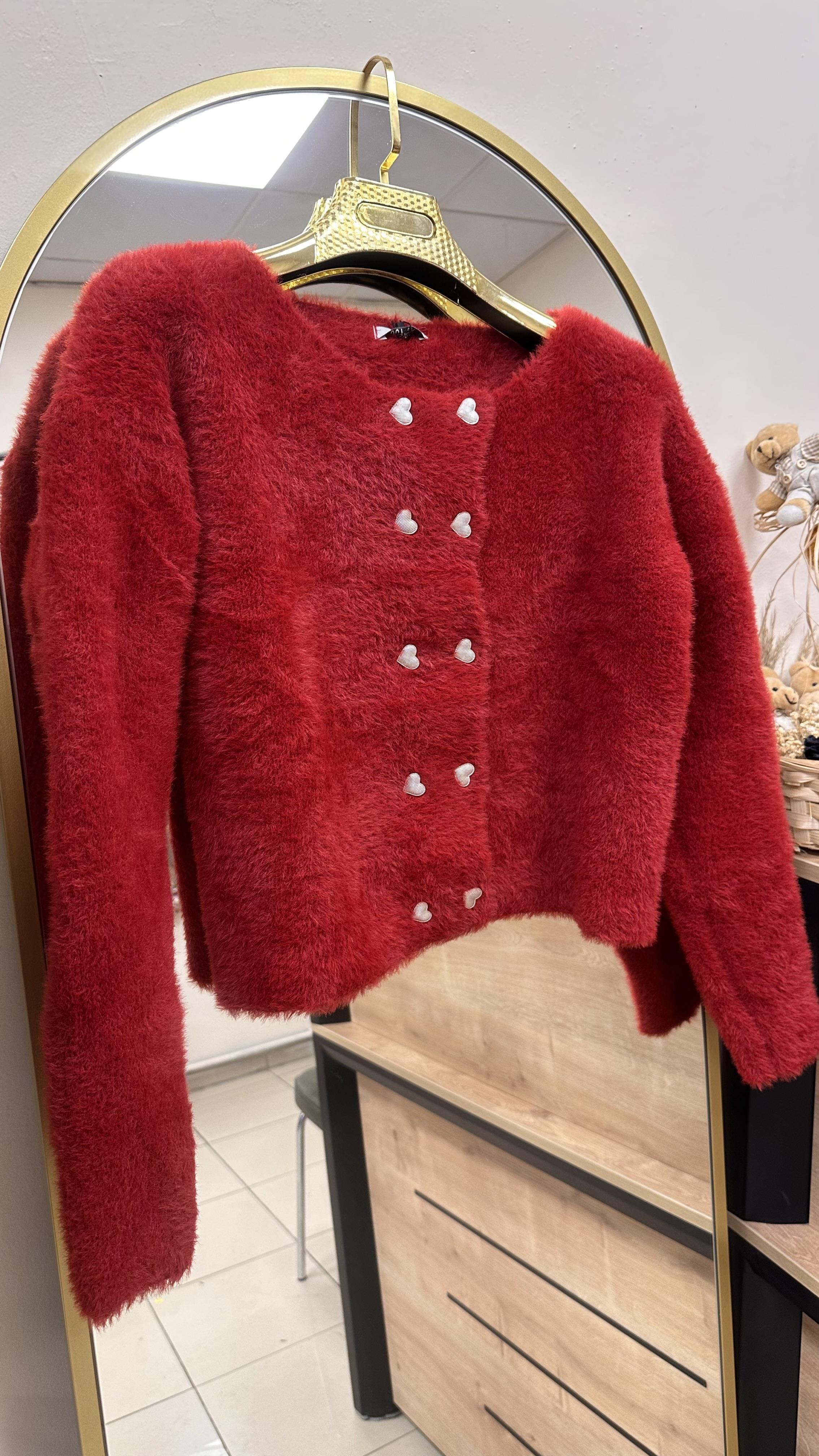 KIRMIZI KALP DÜĞMELİ ANGORA HIRKA