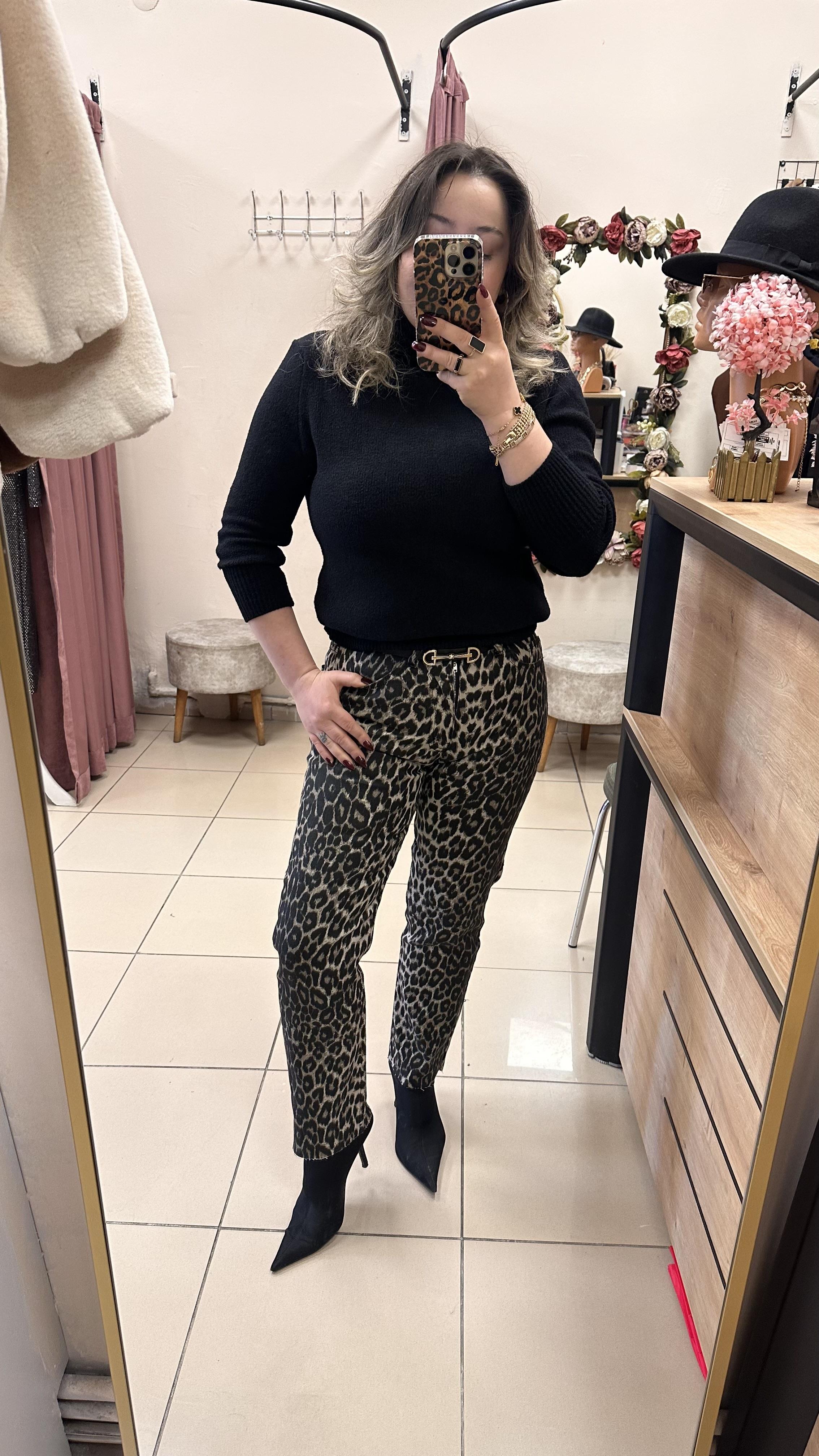 LEOPAR DESEN BOYFİT MODEL JEAN KOYU TON