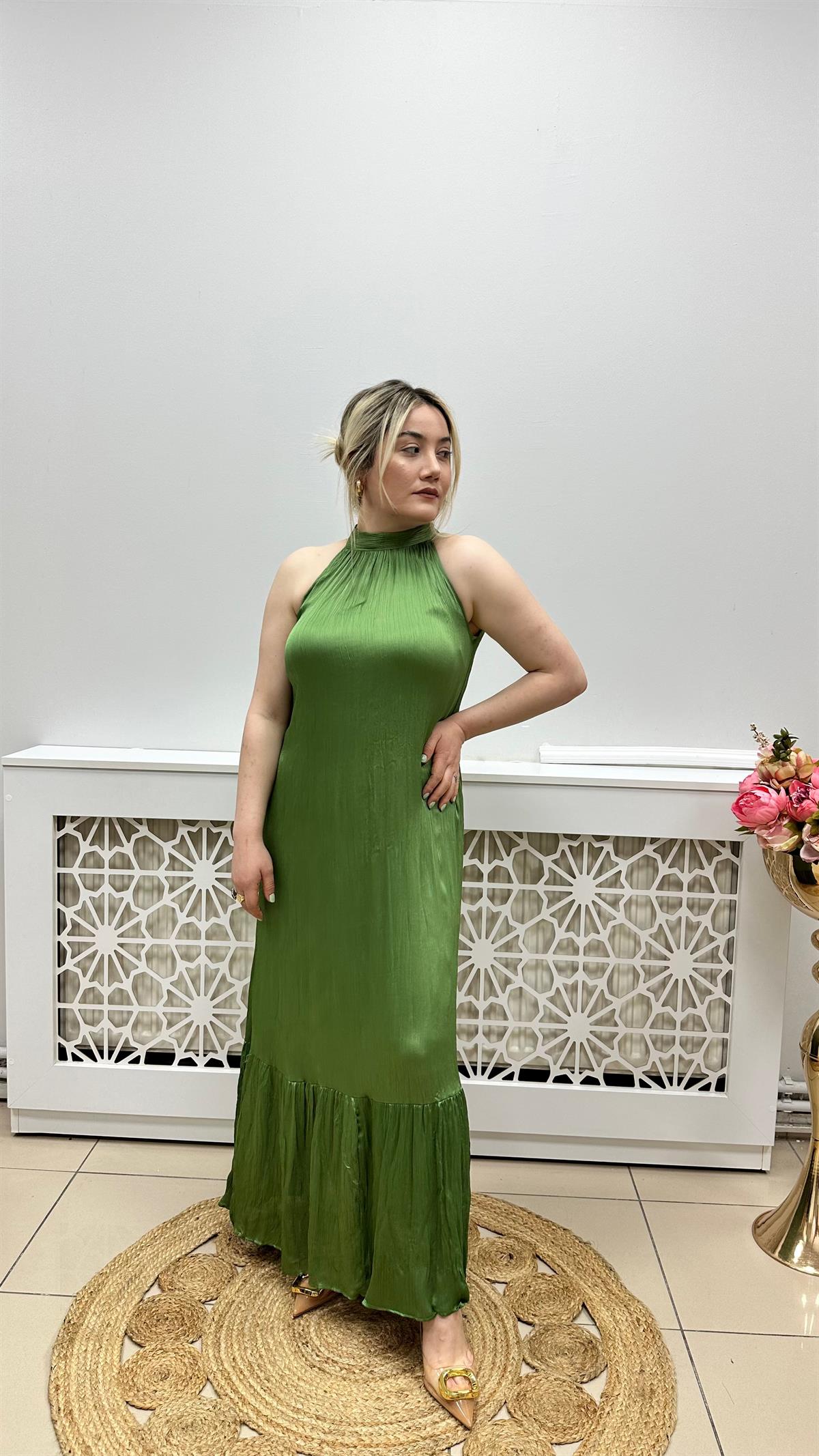 Halter Yaka Midi Elbise Çimen Yeşili
