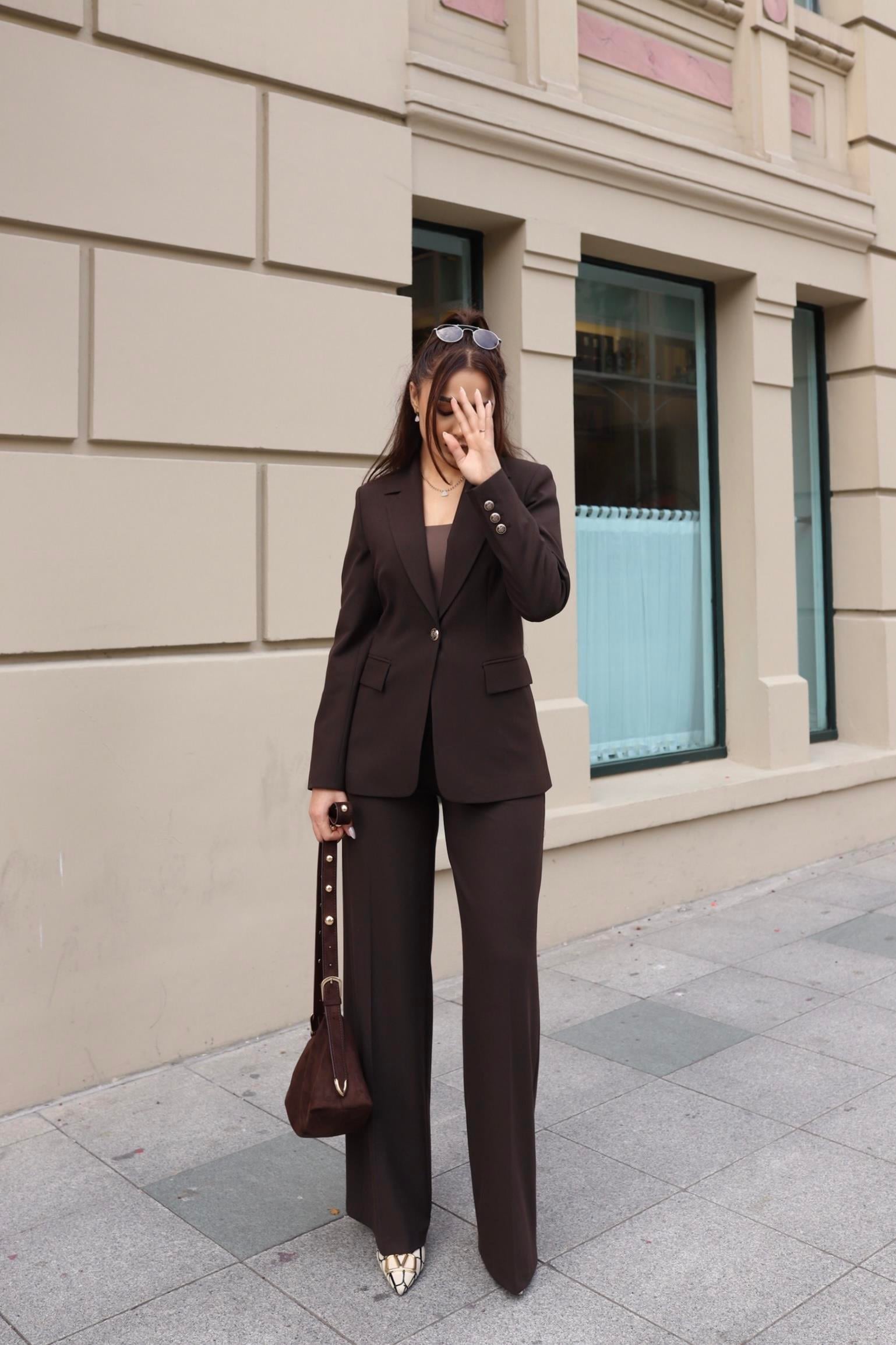 Amelia Takım - Kestane 