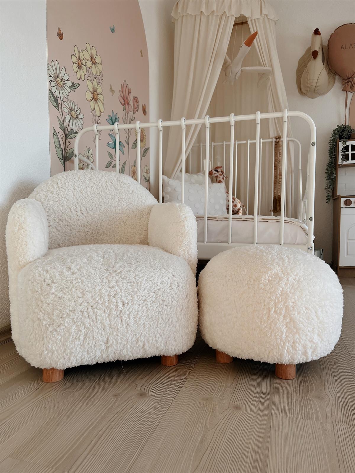 Teddy Ahşap Ayaklı Çocuk Koltuk ve Puf Beyaz 