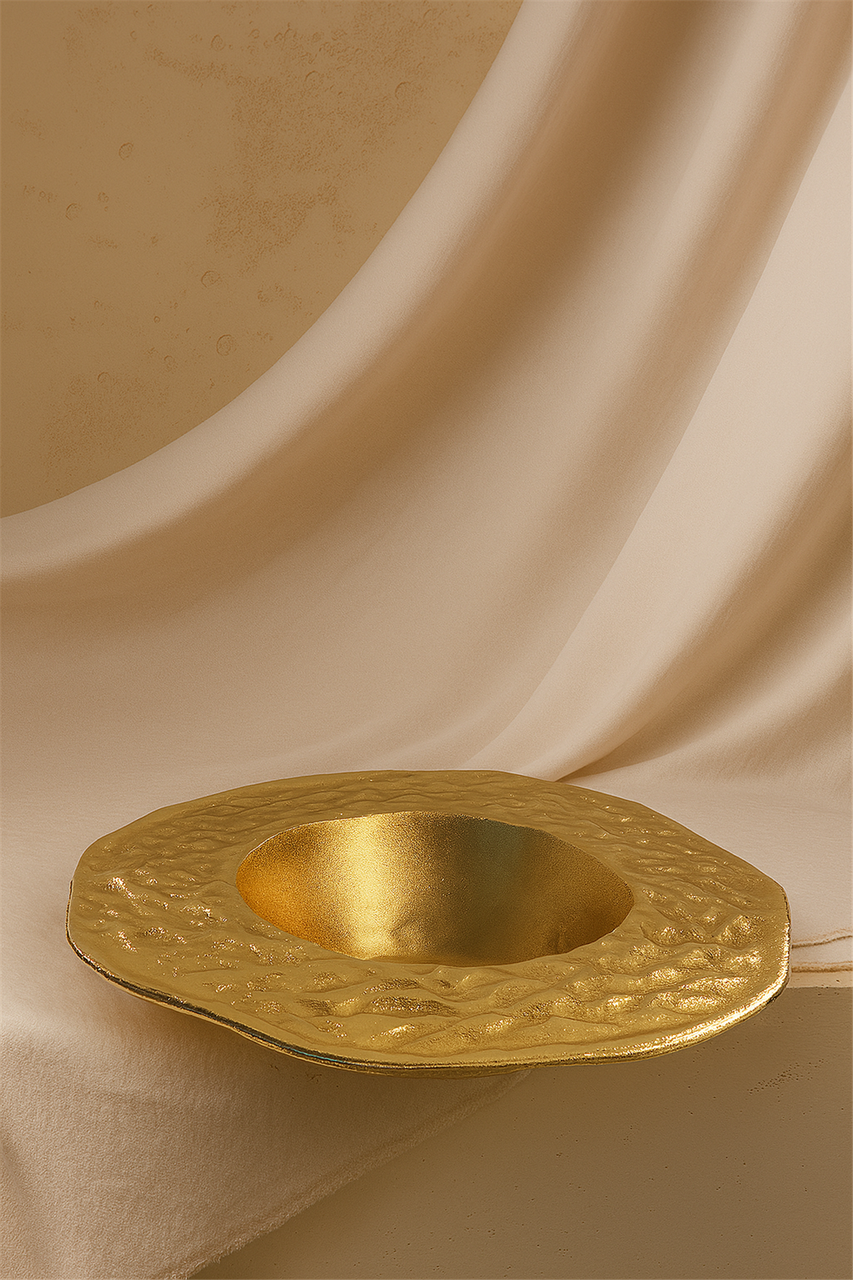 Dövmeli Oyuklu Kase