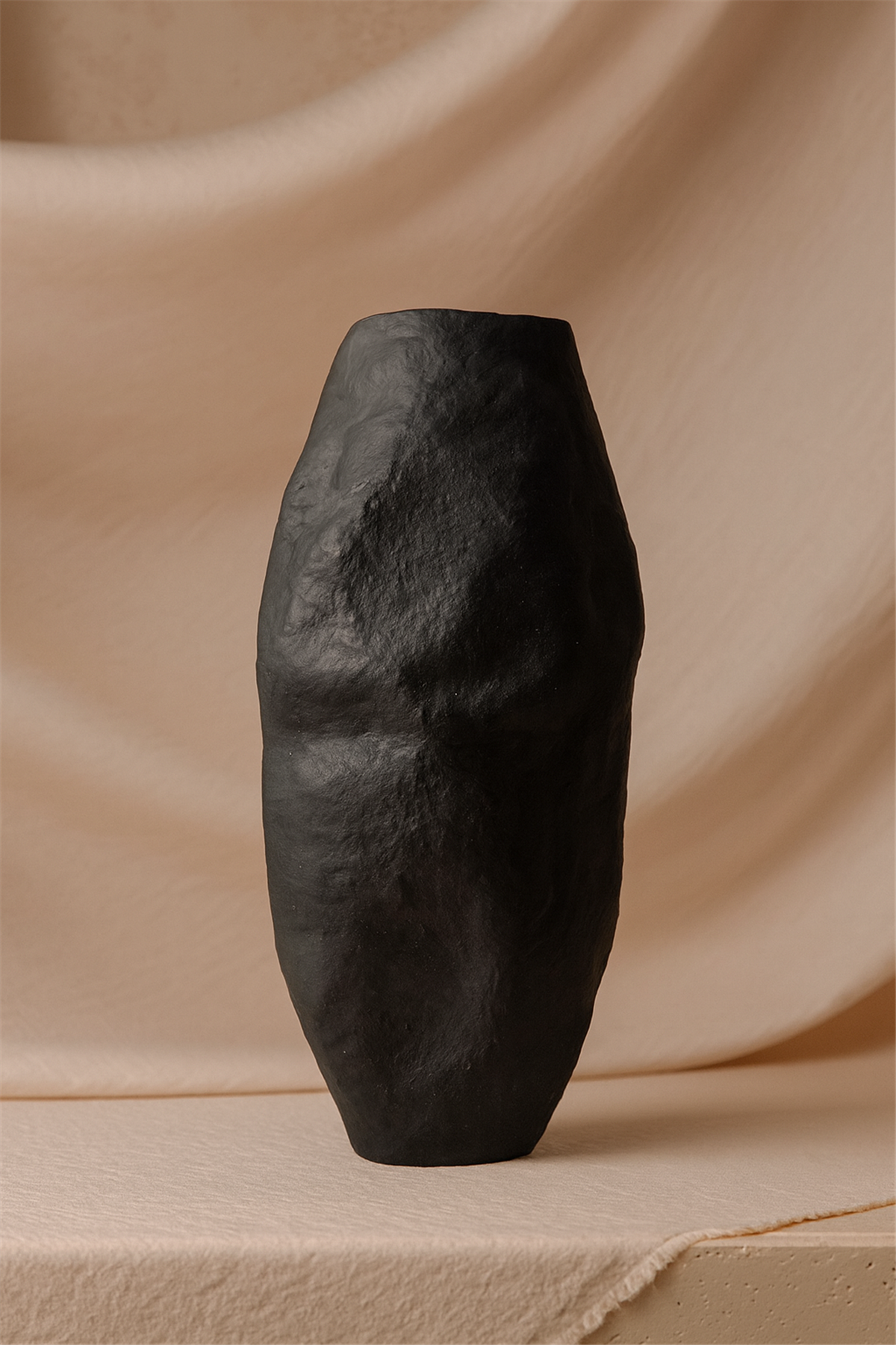 Dalgalı Vazo Siyah