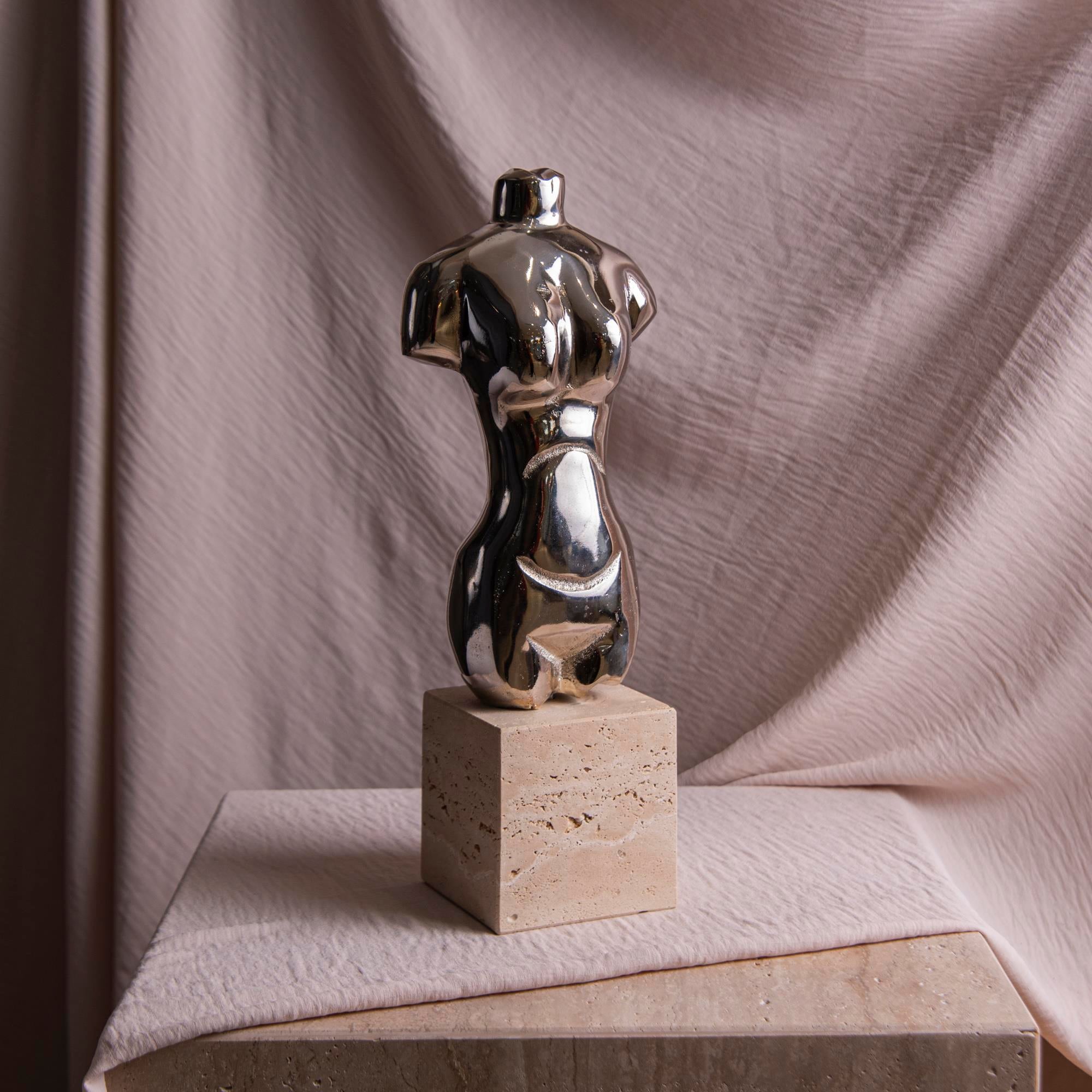 Traverten Kaideli Davines Gümüş Büst