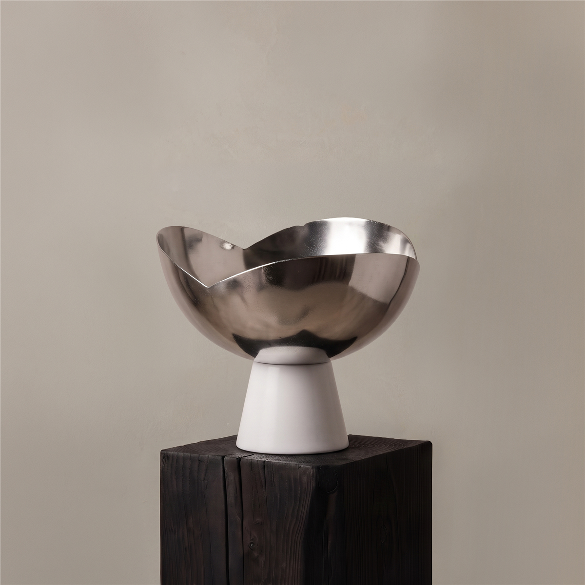Herana Metal Dalgalı Kaideli Kase 17 cm