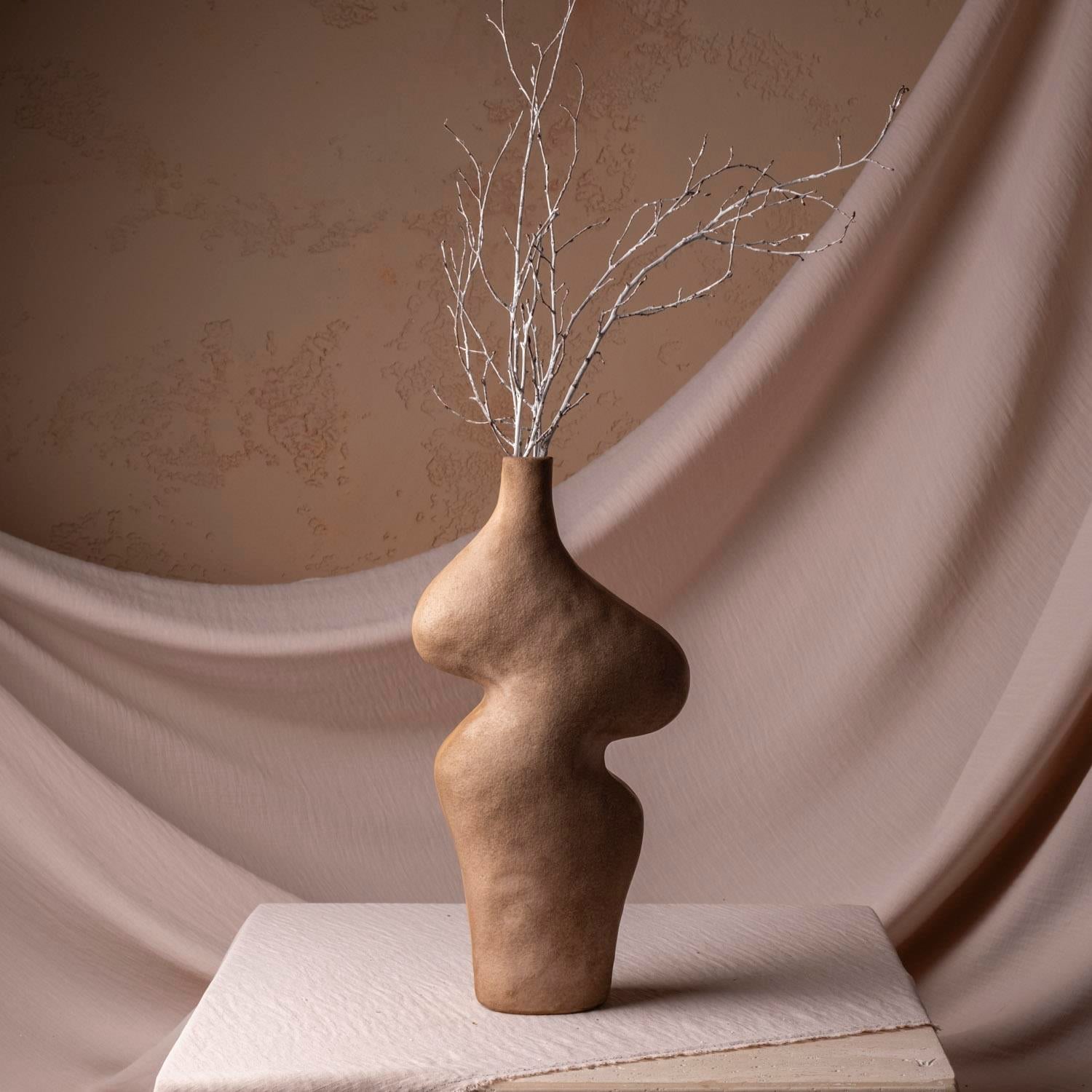 Kahverengi Terra Vazo