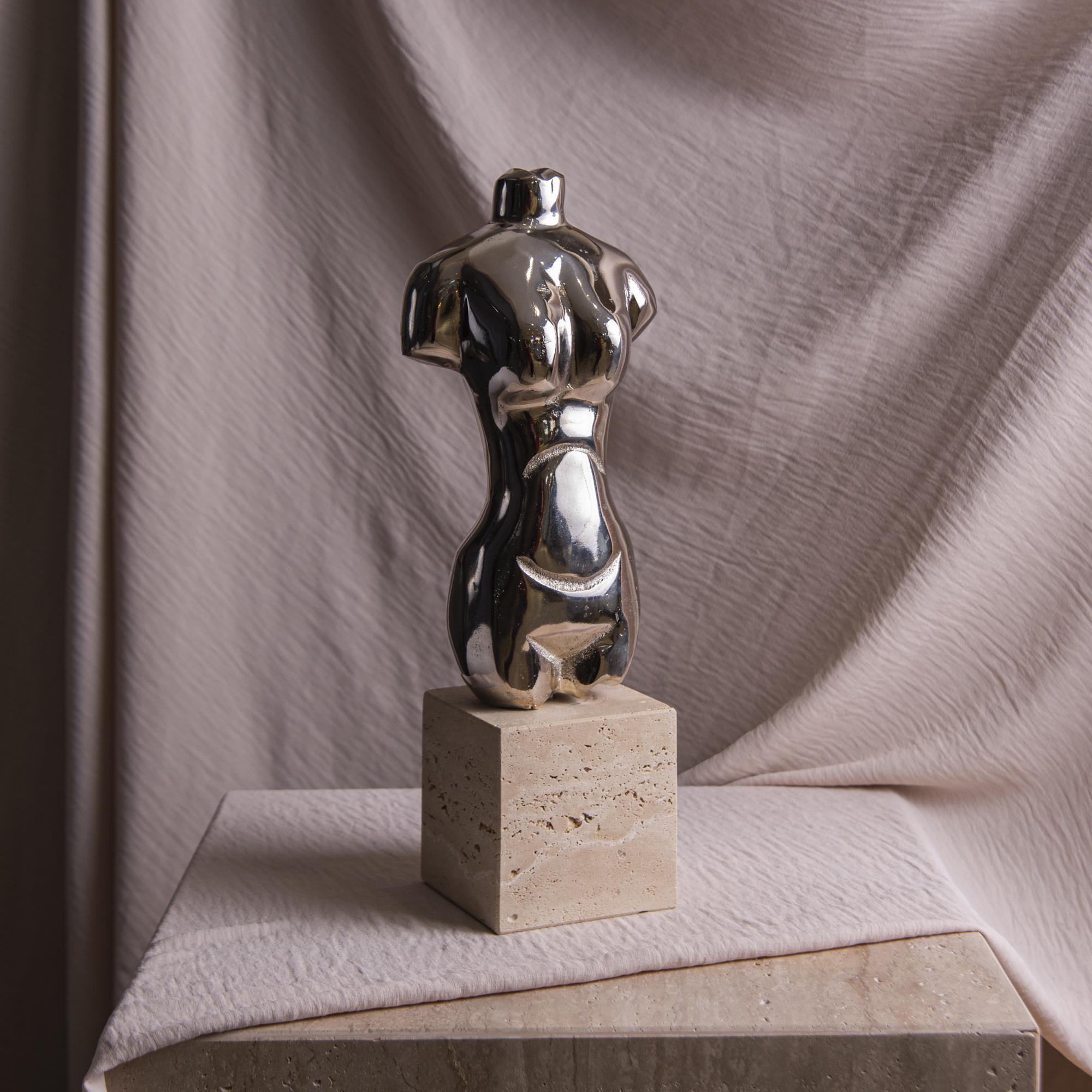 Traverten Kaideli Davines Gümüş Büst