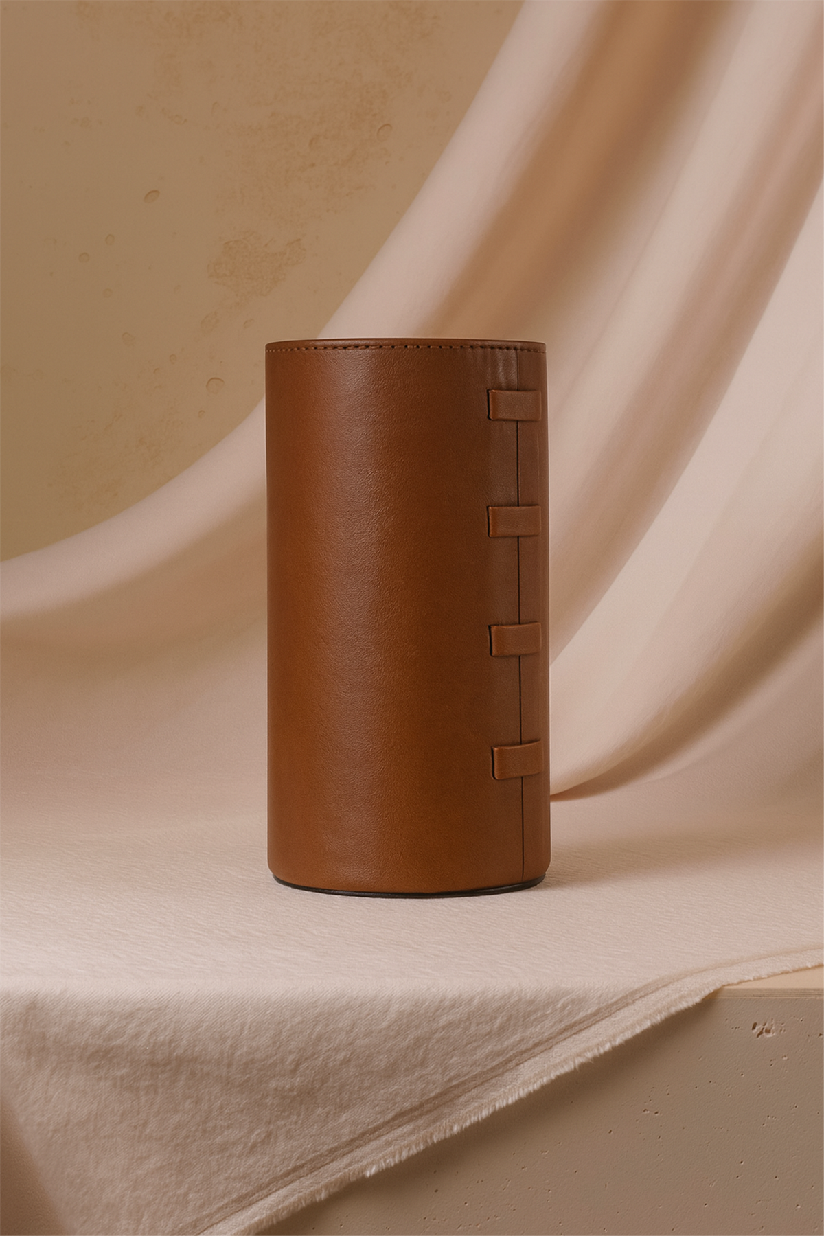 Kücük Boy Deri Vazo Kahve