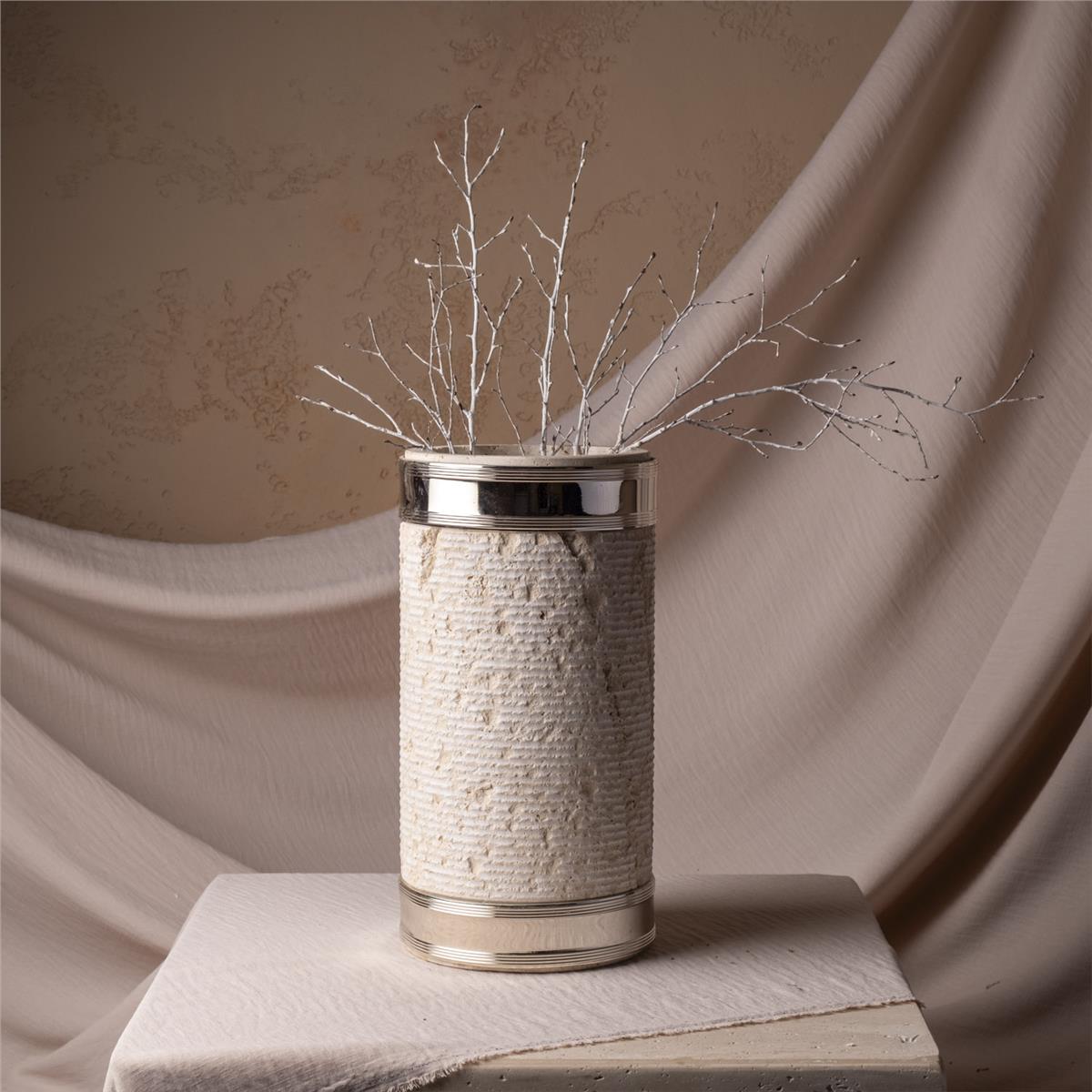   Krom Metal Detaylı Traverten Vazo