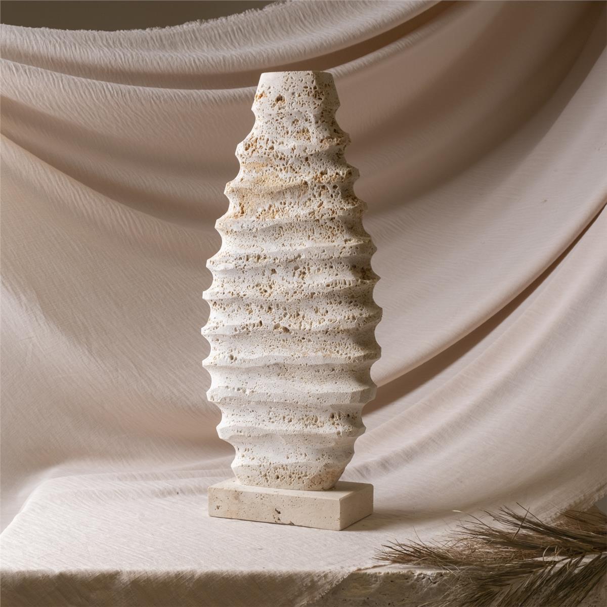 Tırtıklı Uzun Antik Obje - Bej